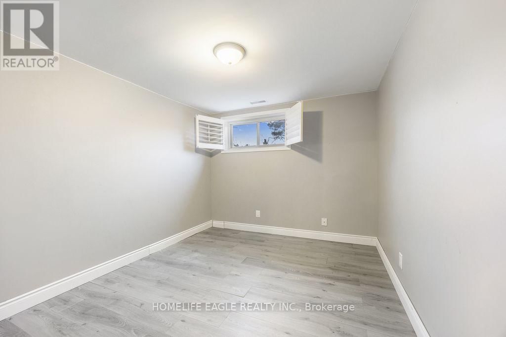 20286 YONGE STREET Image 29