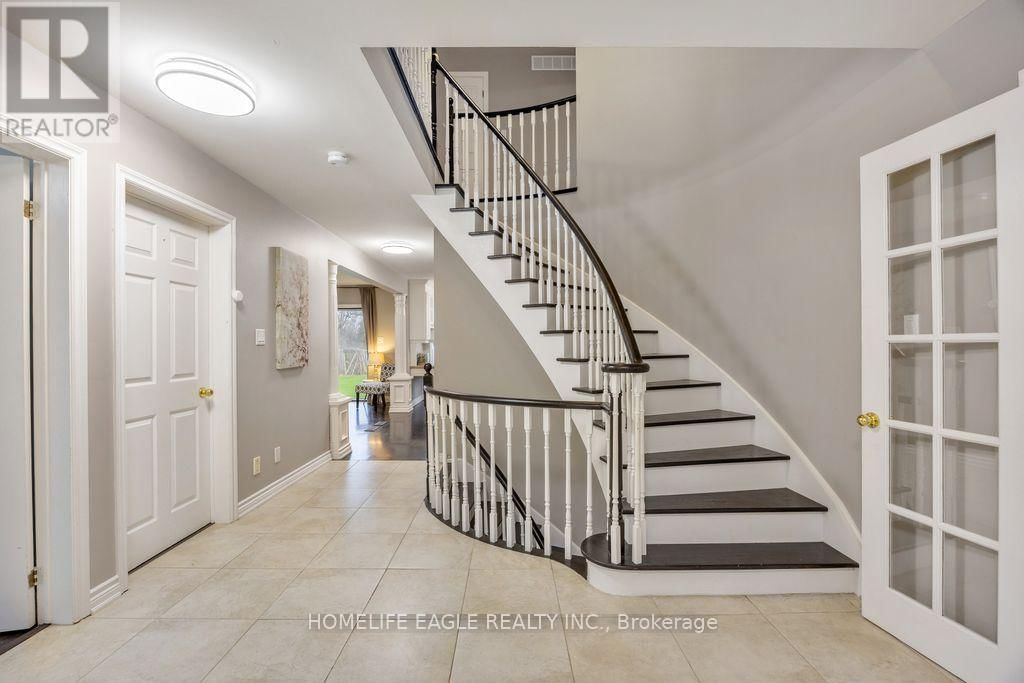 20286 YONGE STREET Image 3