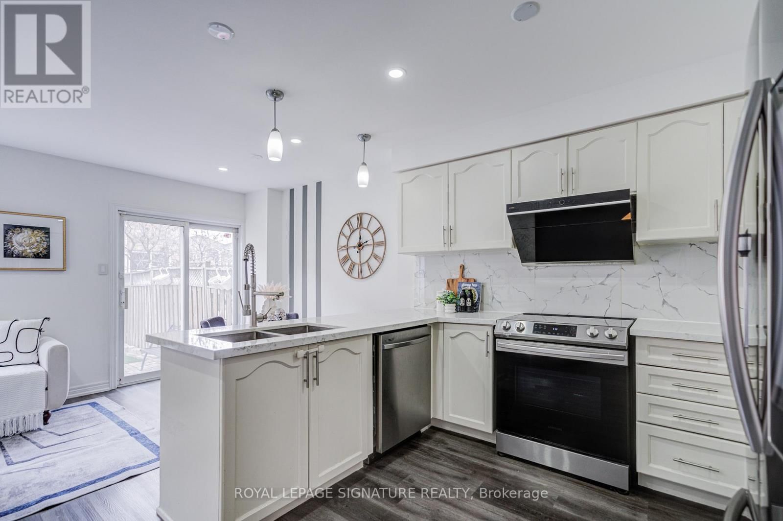 76 DERRYWOOD DRIVE Image 16