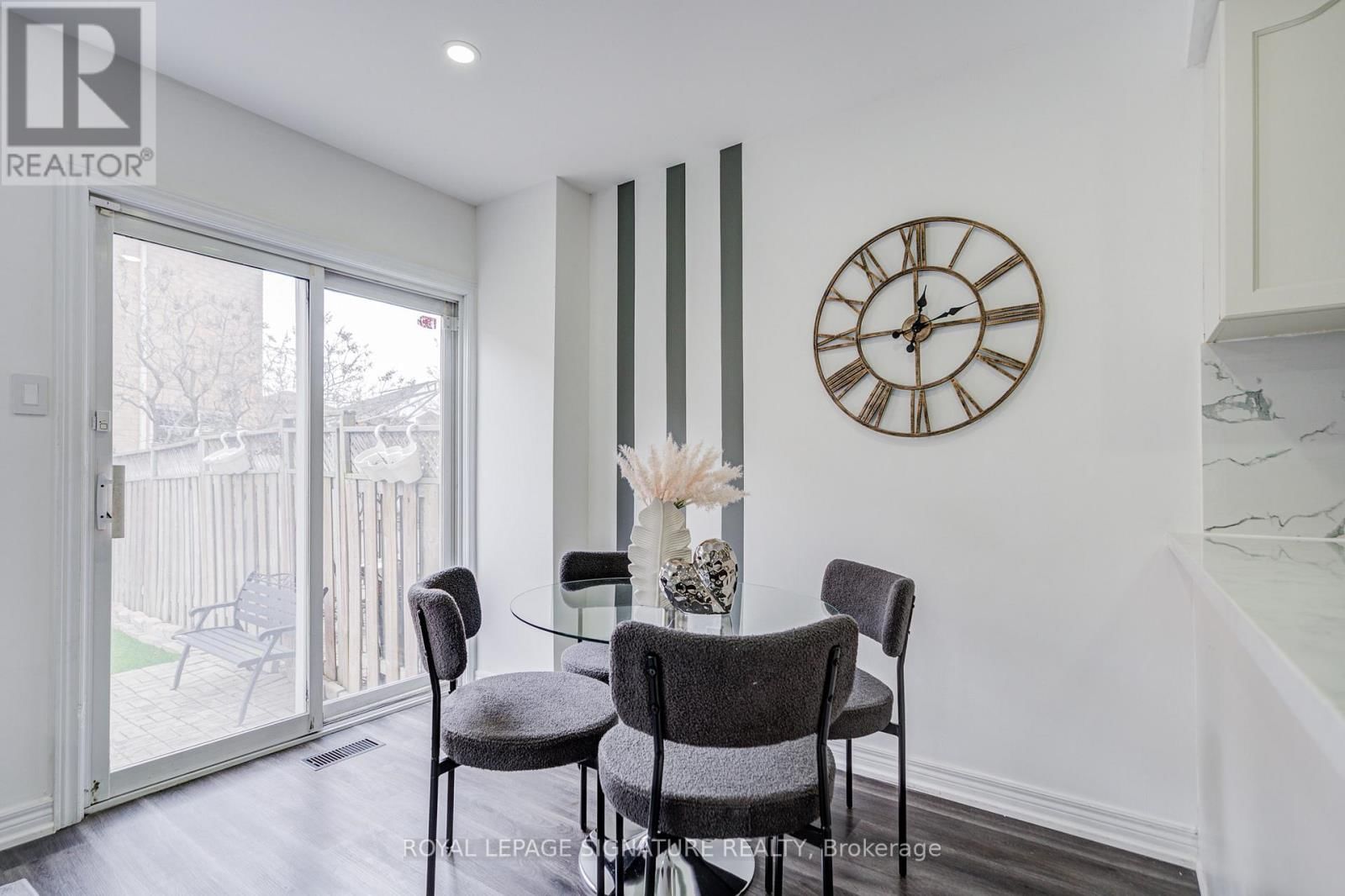 76 DERRYWOOD DRIVE Image 18