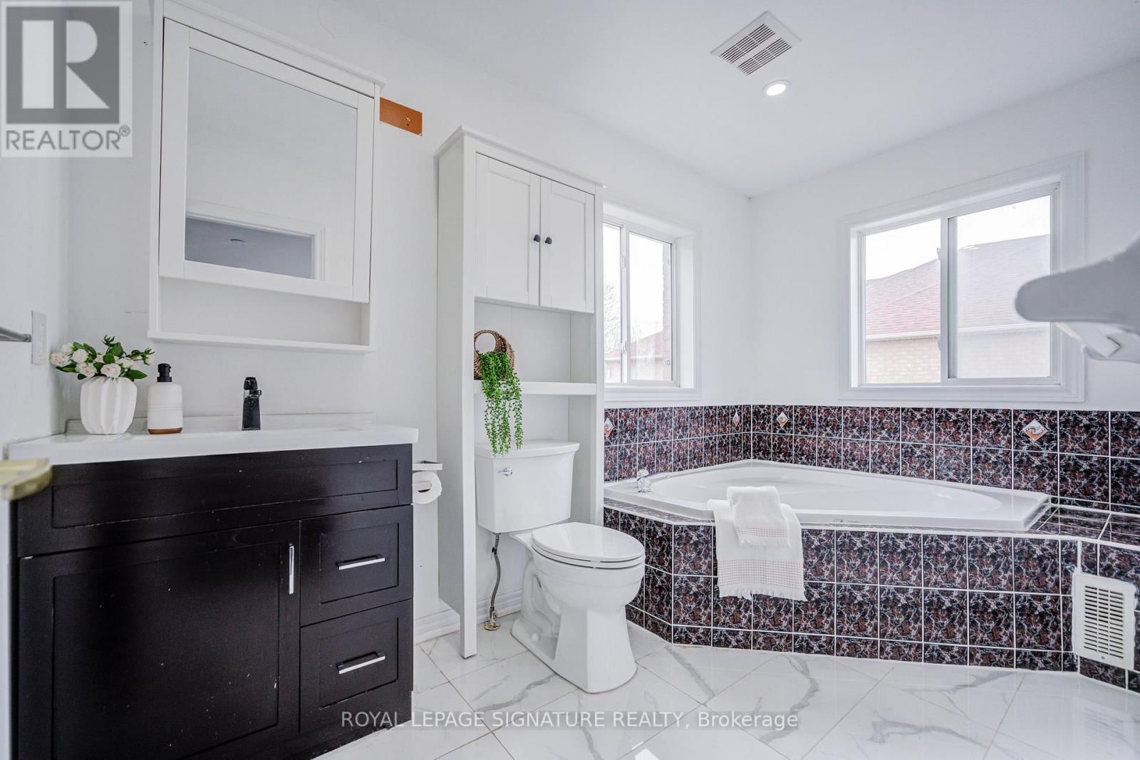 76 DERRYWOOD DRIVE Image 26