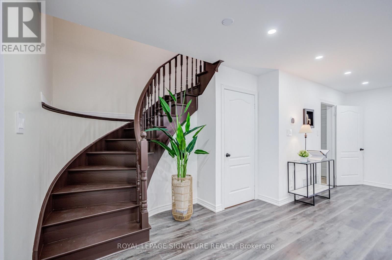 76 DERRYWOOD DRIVE Image 8