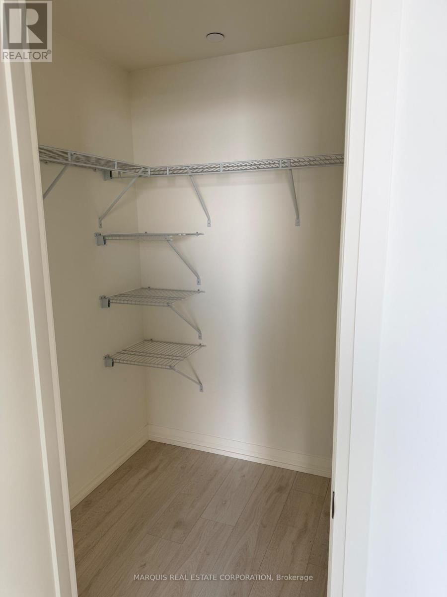 2111 - 27 KORDA GATE Image 6