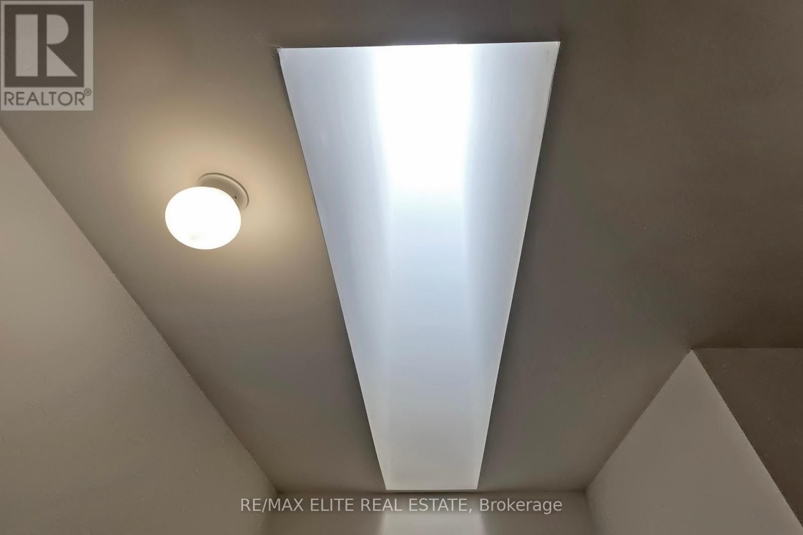 4142 HIGHWAY 7 ROAD Image 18