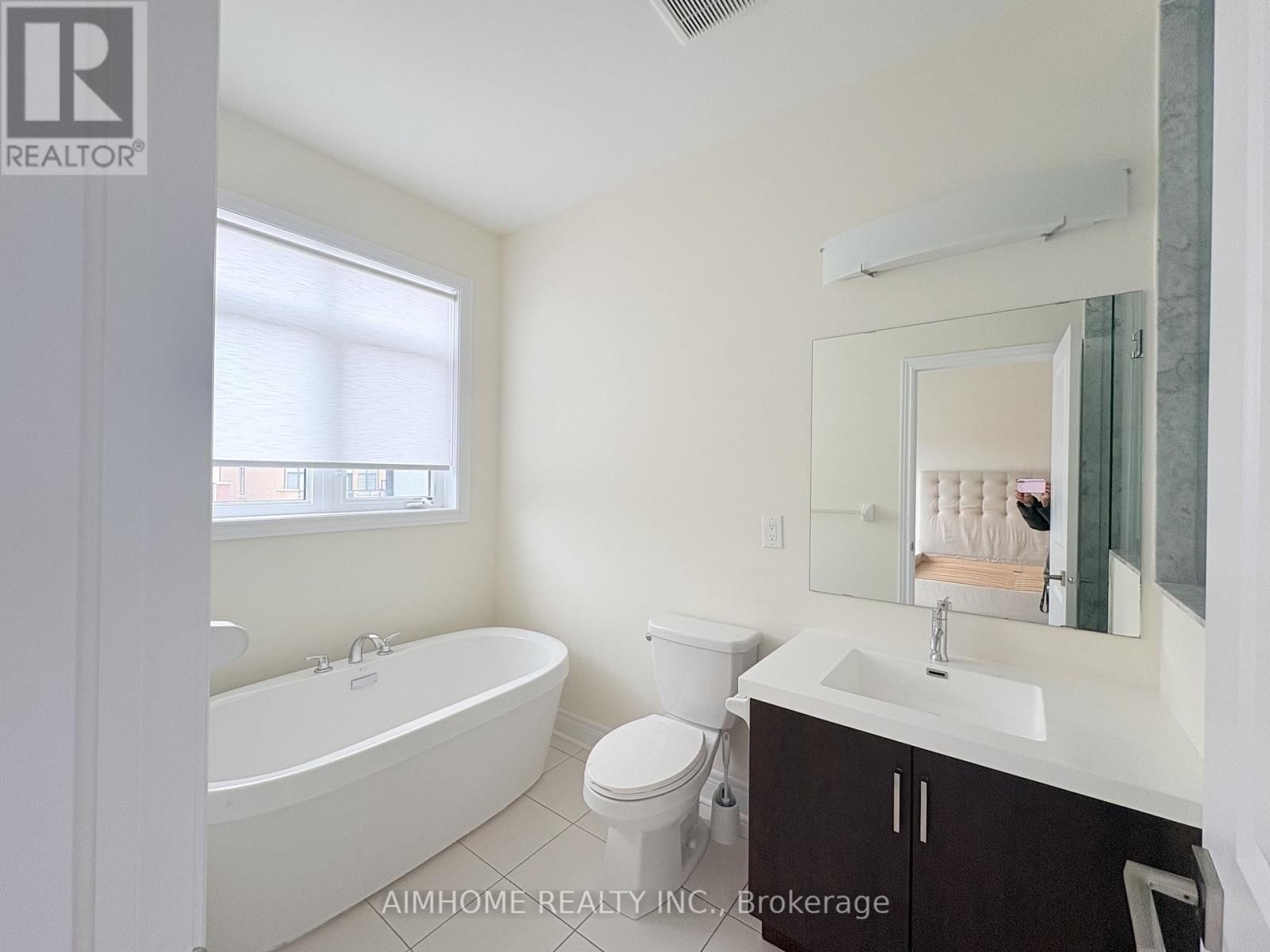 87 CARRVILLE WOODS CIRCLE Image 9