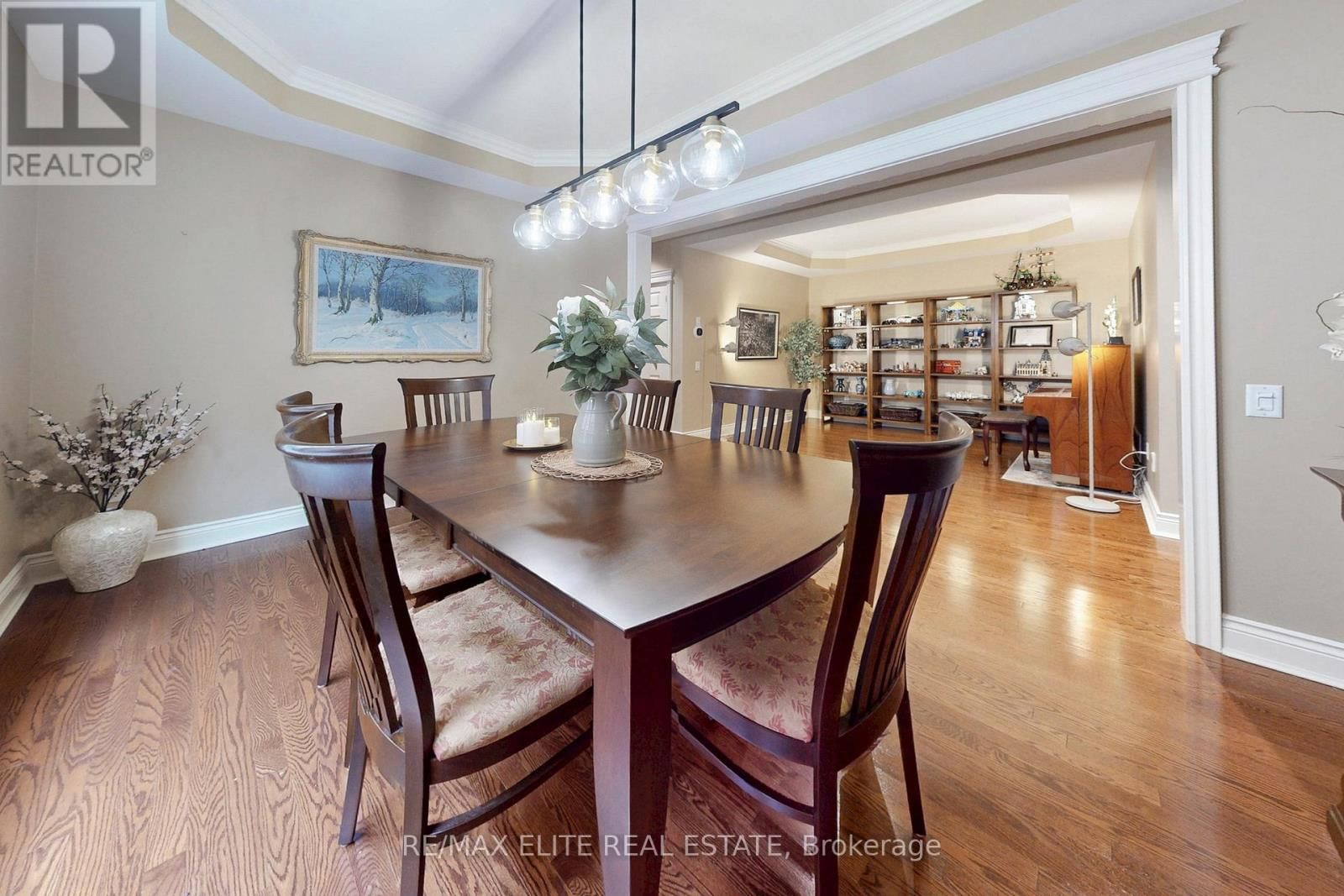 112 WESTBURY COURT Image 15