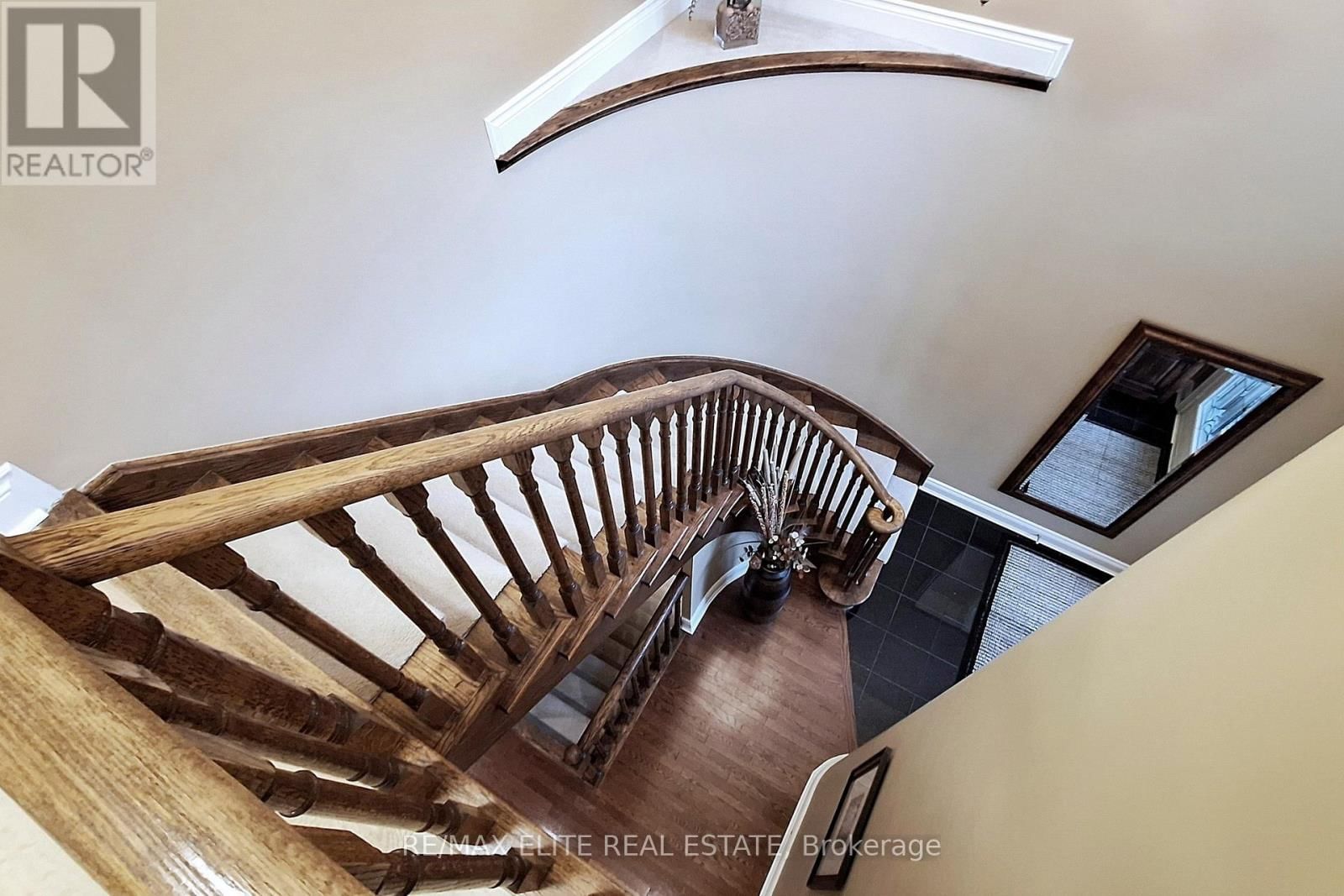 112 WESTBURY COURT Image 20