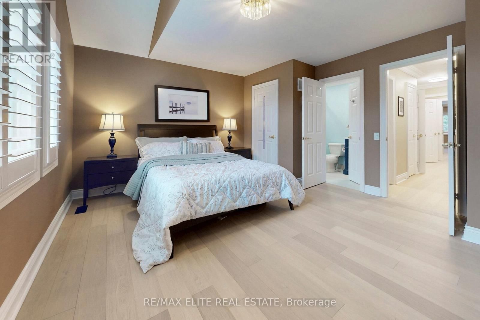 112 WESTBURY COURT Image 27