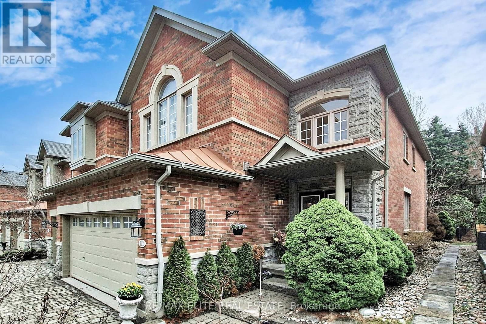 112 WESTBURY COURT Image 3