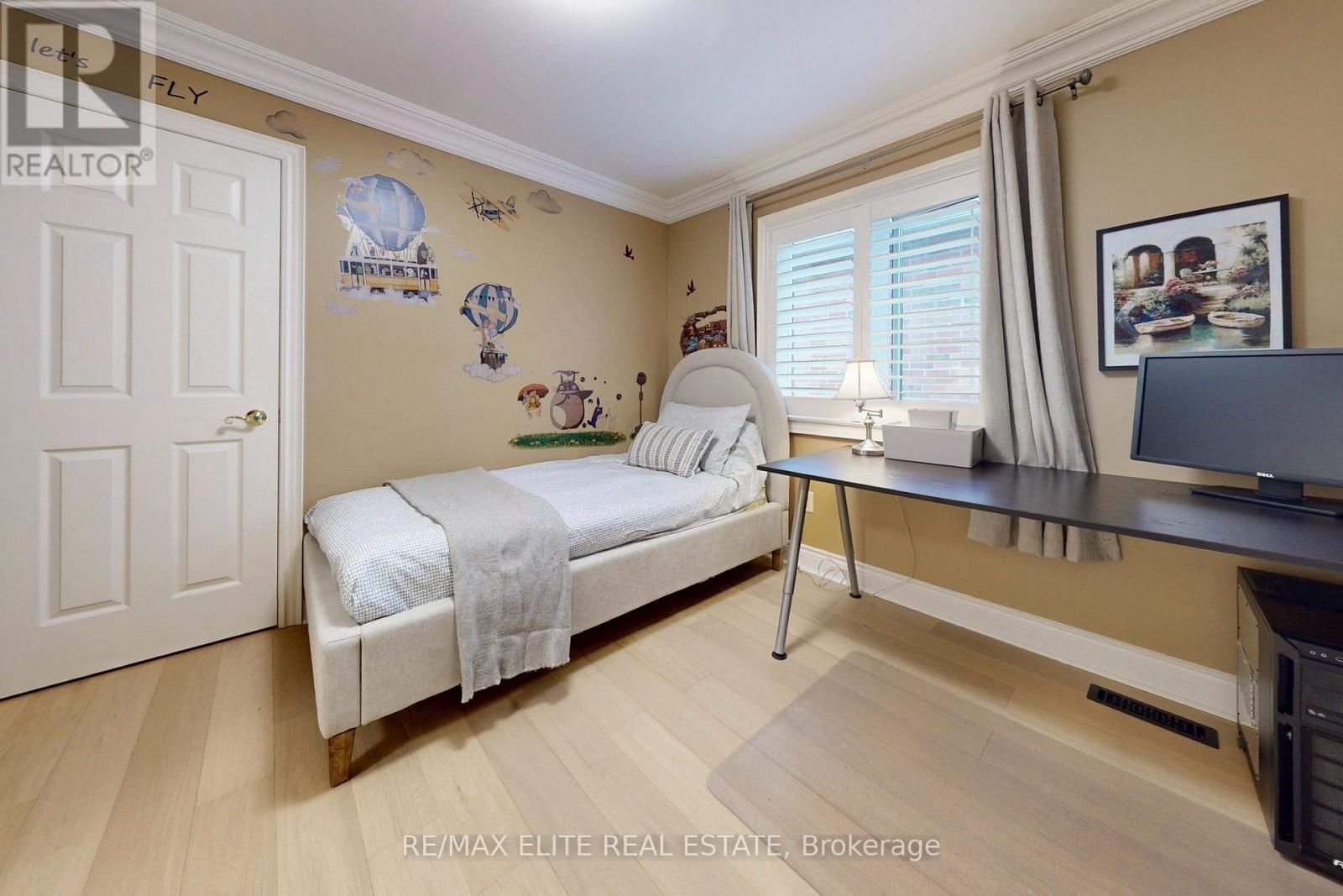 112 WESTBURY COURT Image 30