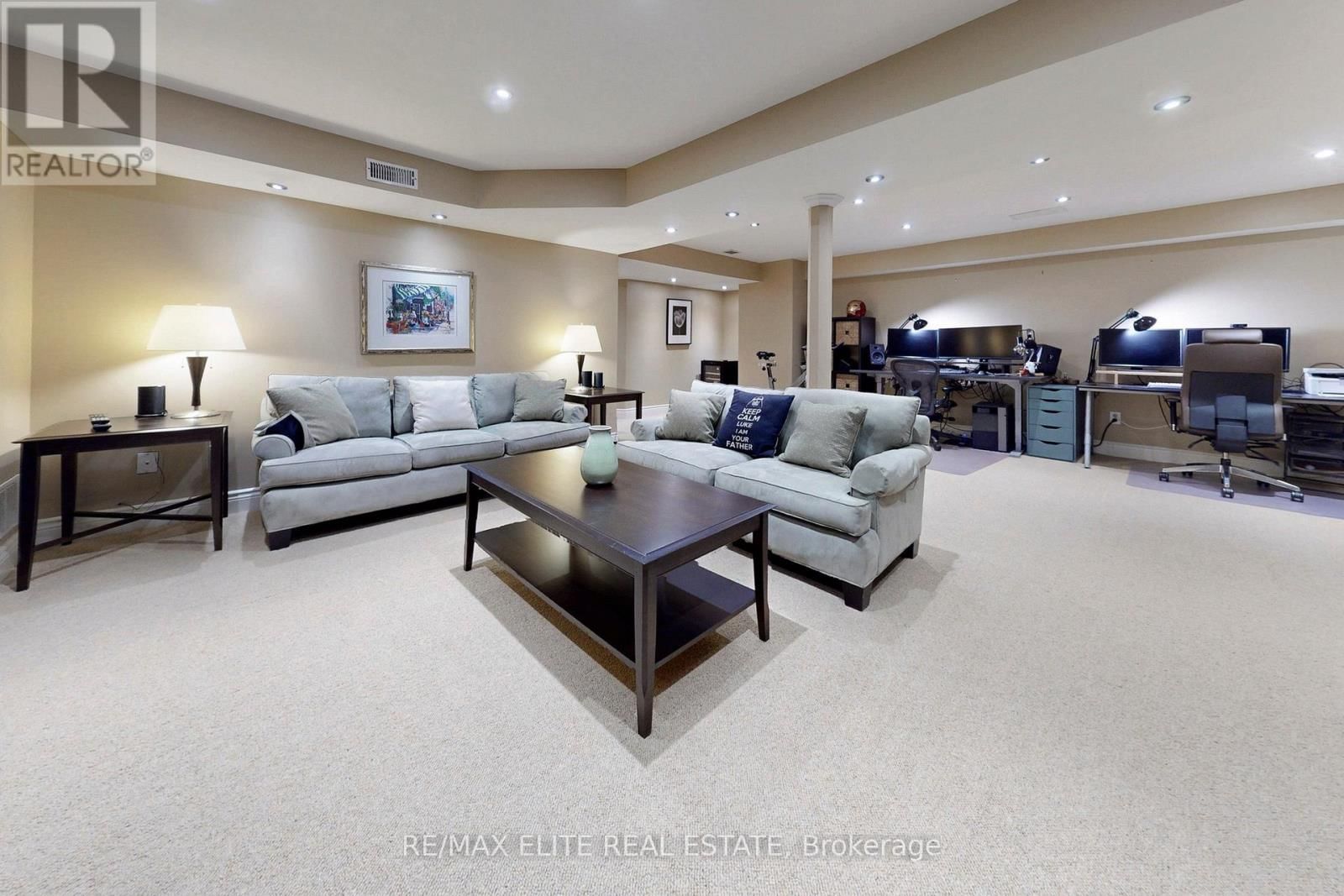 112 WESTBURY COURT Image 35