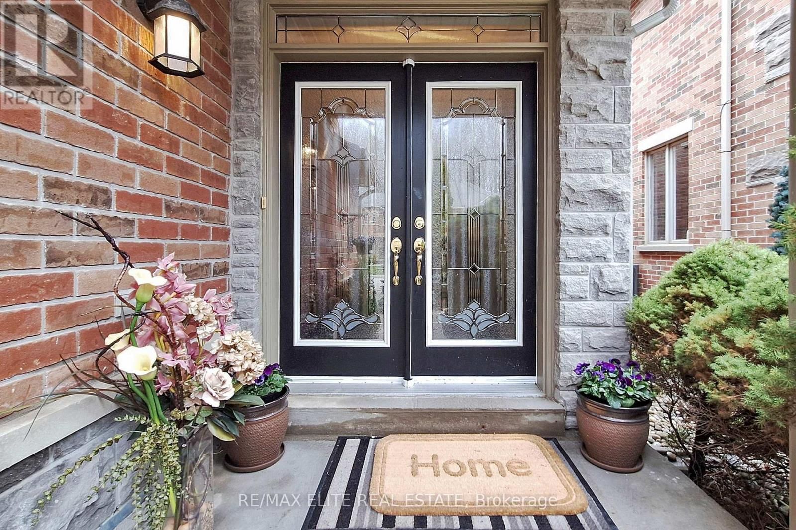 112 WESTBURY COURT Image 4