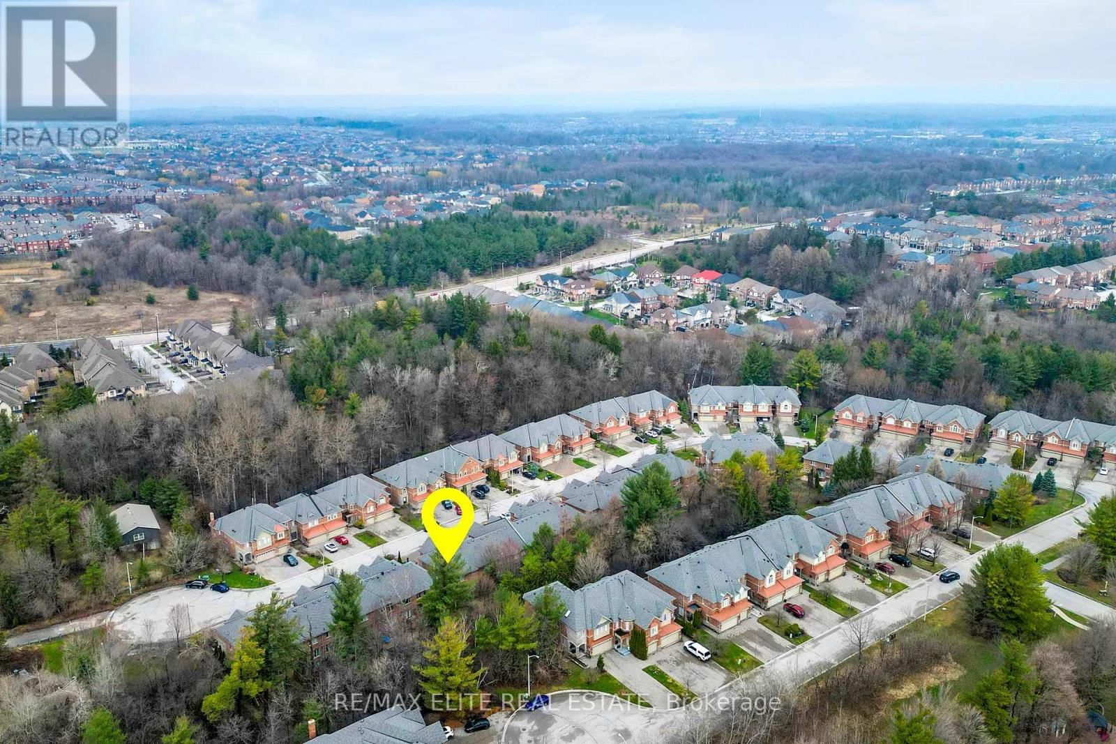 112 WESTBURY COURT Image 43