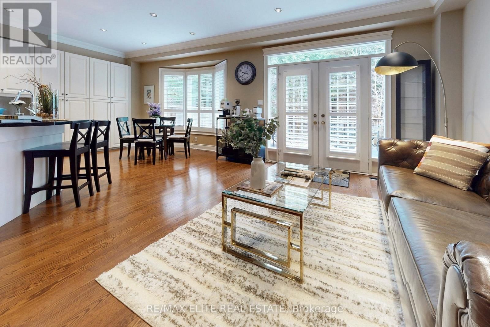 112 WESTBURY COURT Image 5