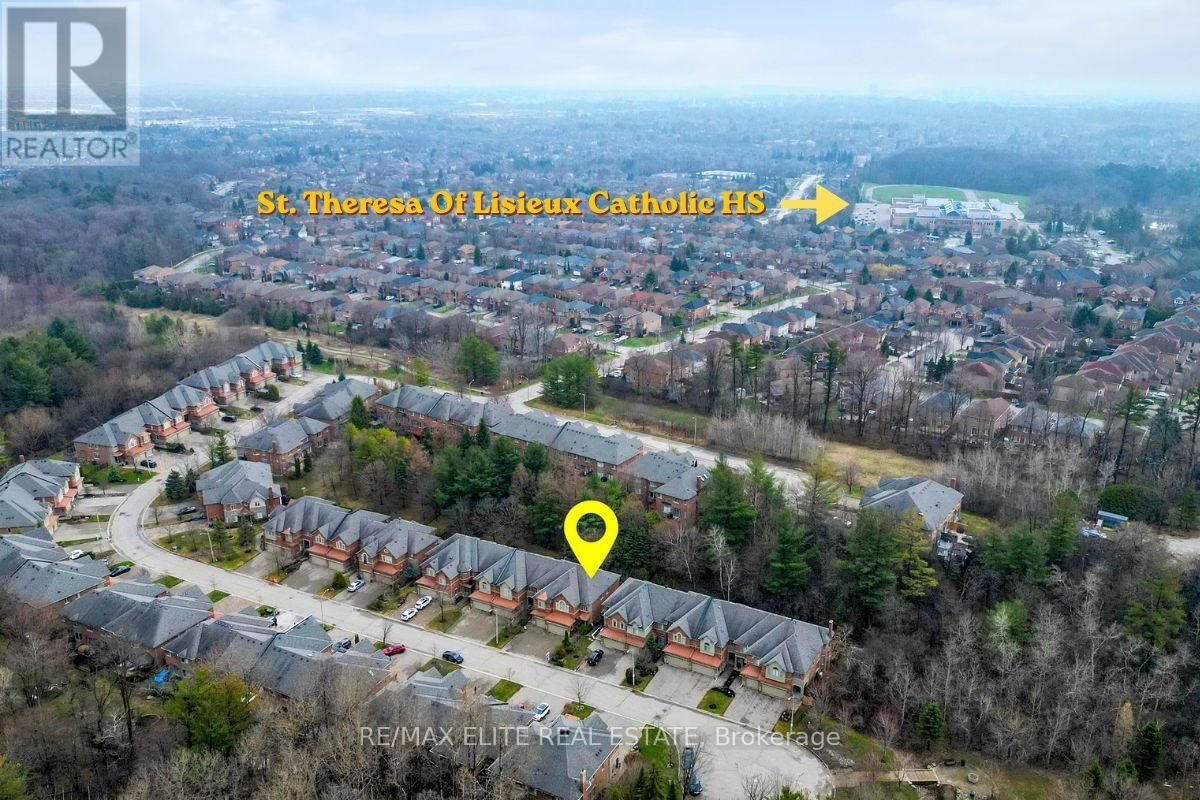 112 WESTBURY COURT Image 50