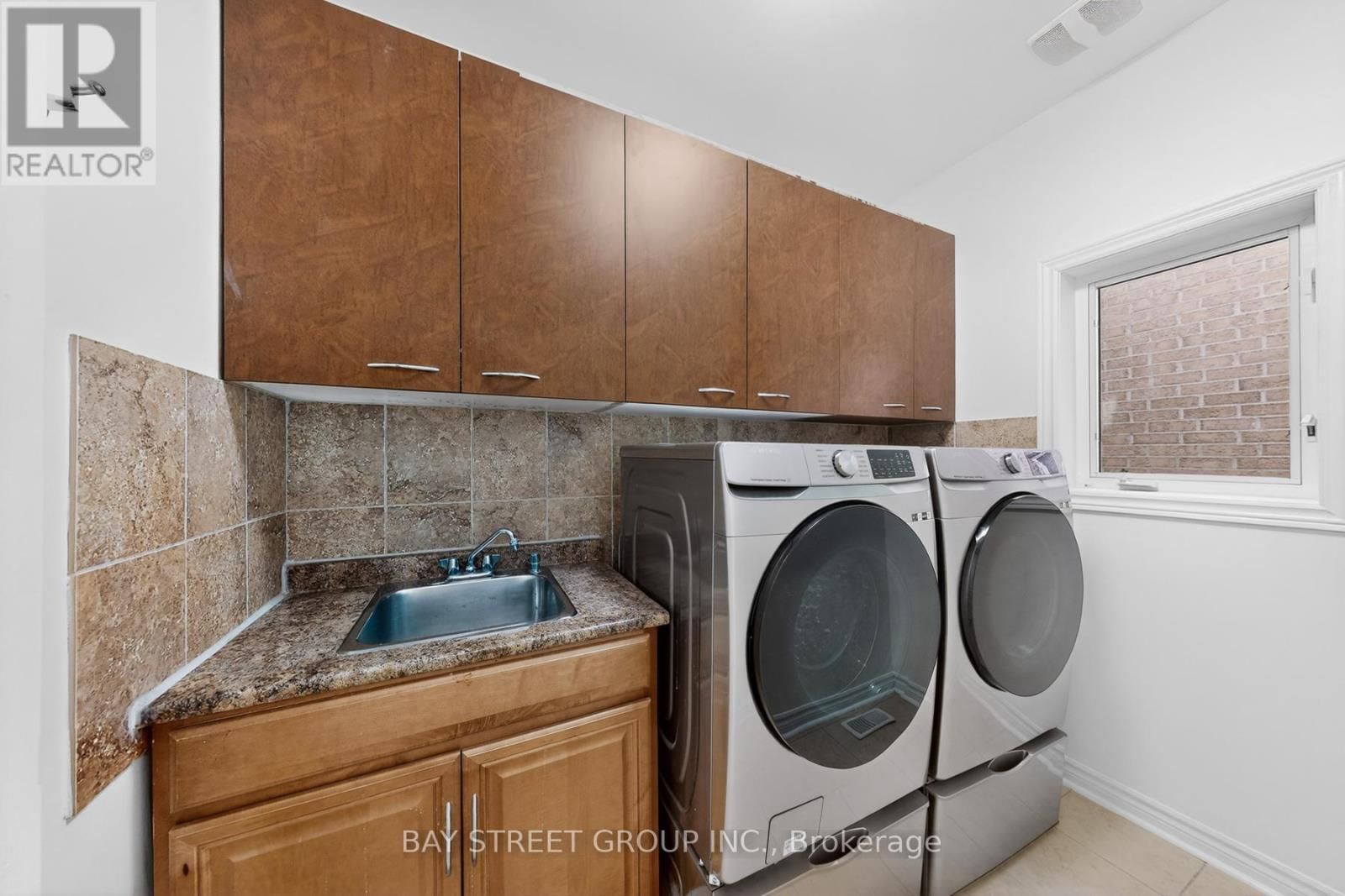 359 WORTHINGTON AVENUE Image 39