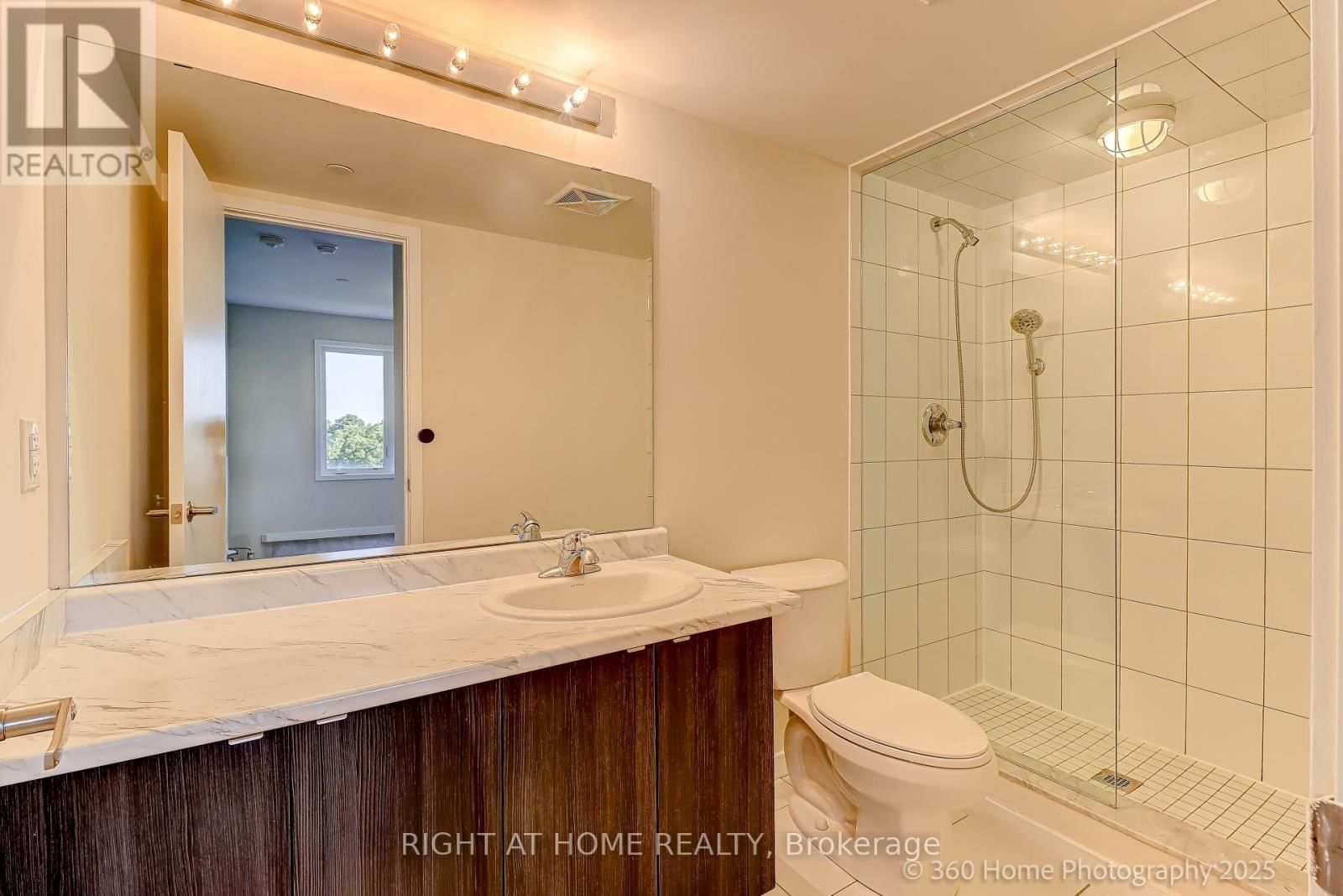 28 - 200 ALEX GARDNER CIRCLE Image 12