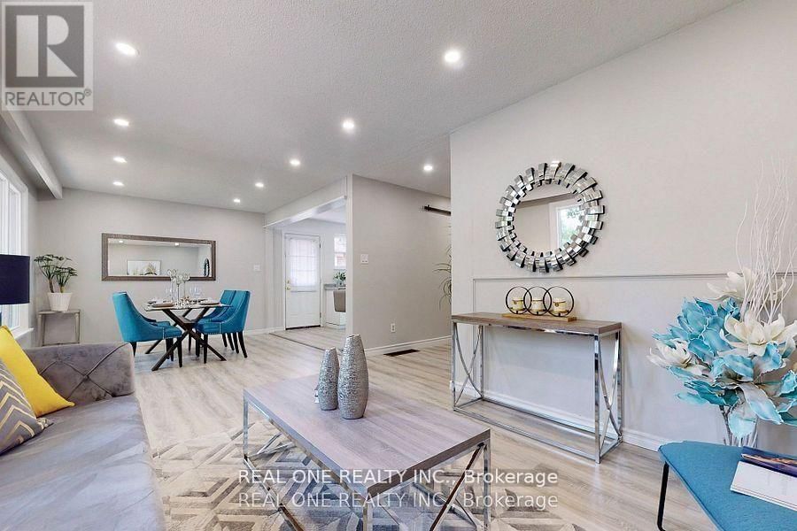 105 AURORA HEIGHTS DRIVE Image 4