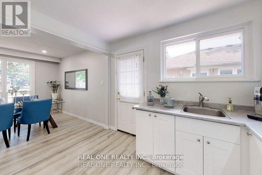 105 AURORA HEIGHTS DRIVE Image 7