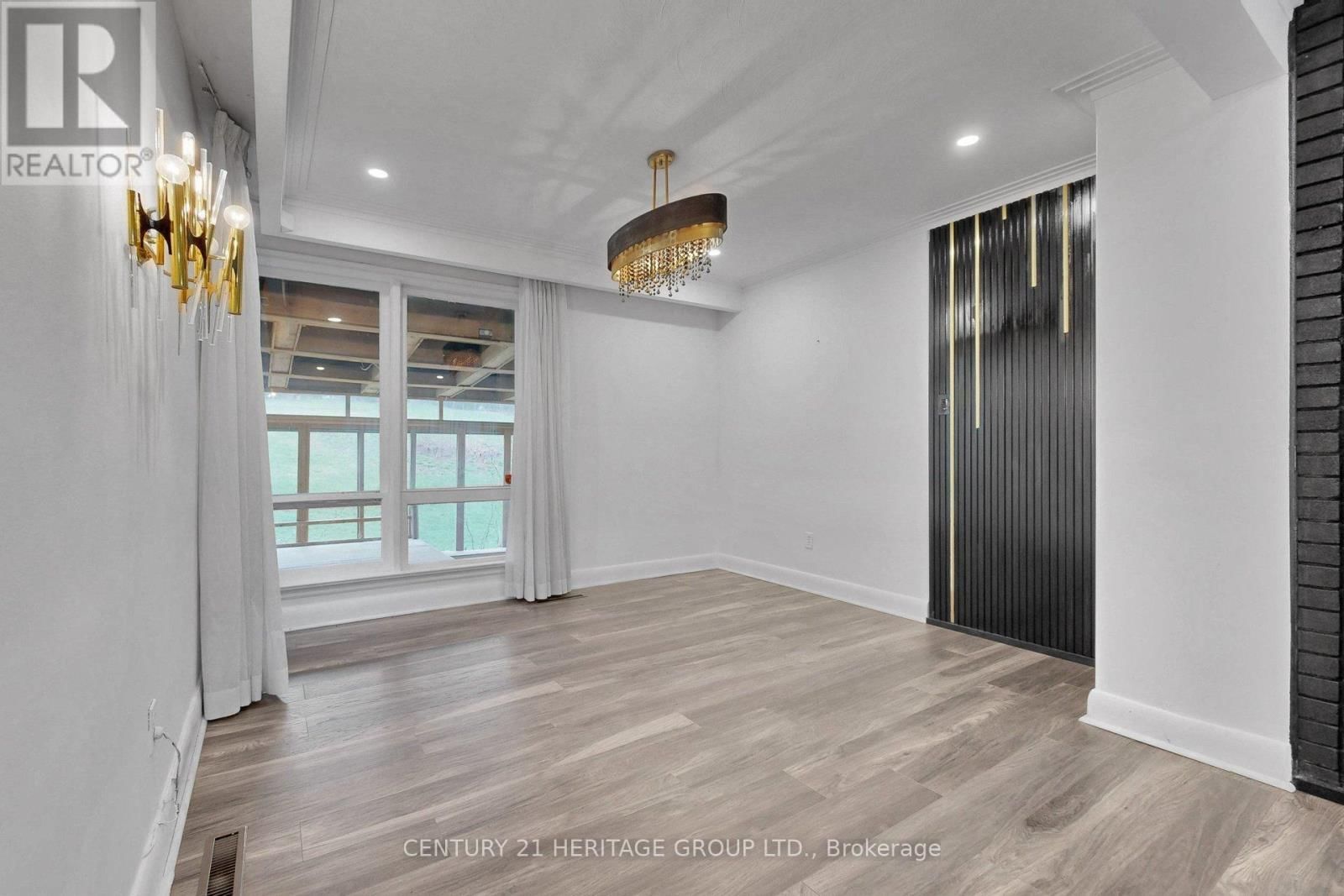 19 OAKBANK ROAD Image 12