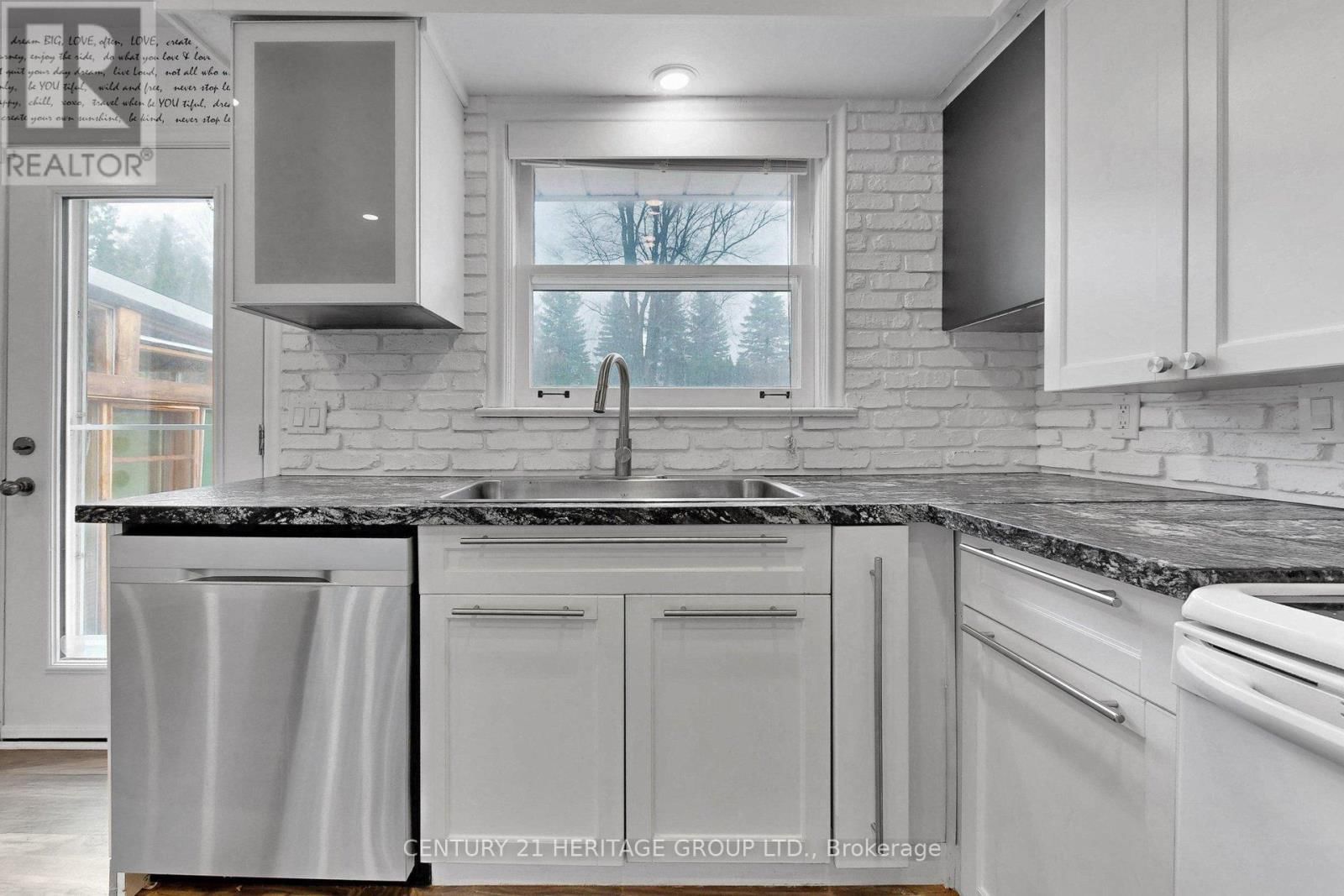 19 OAKBANK ROAD Image 15