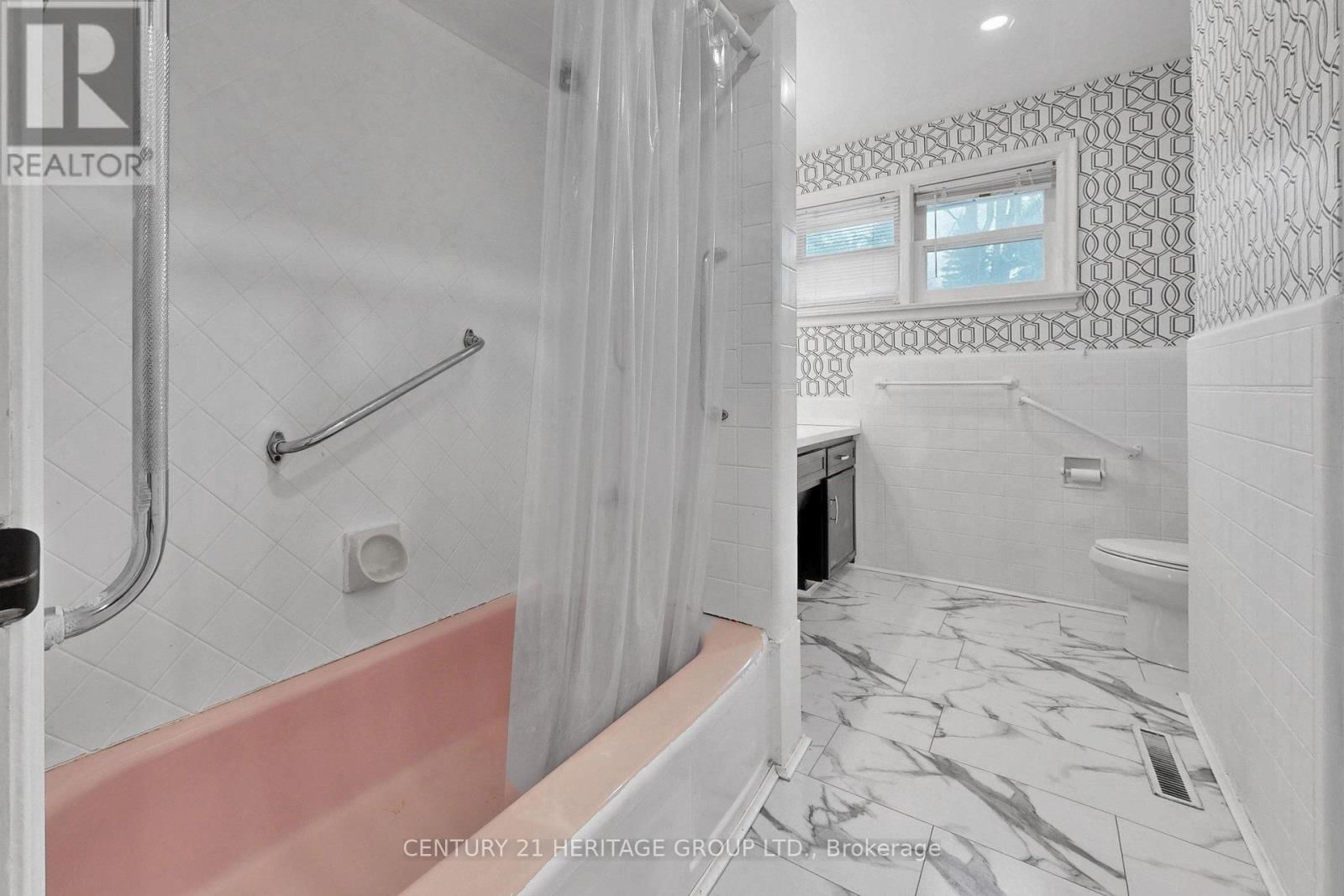 19 OAKBANK ROAD Image 17