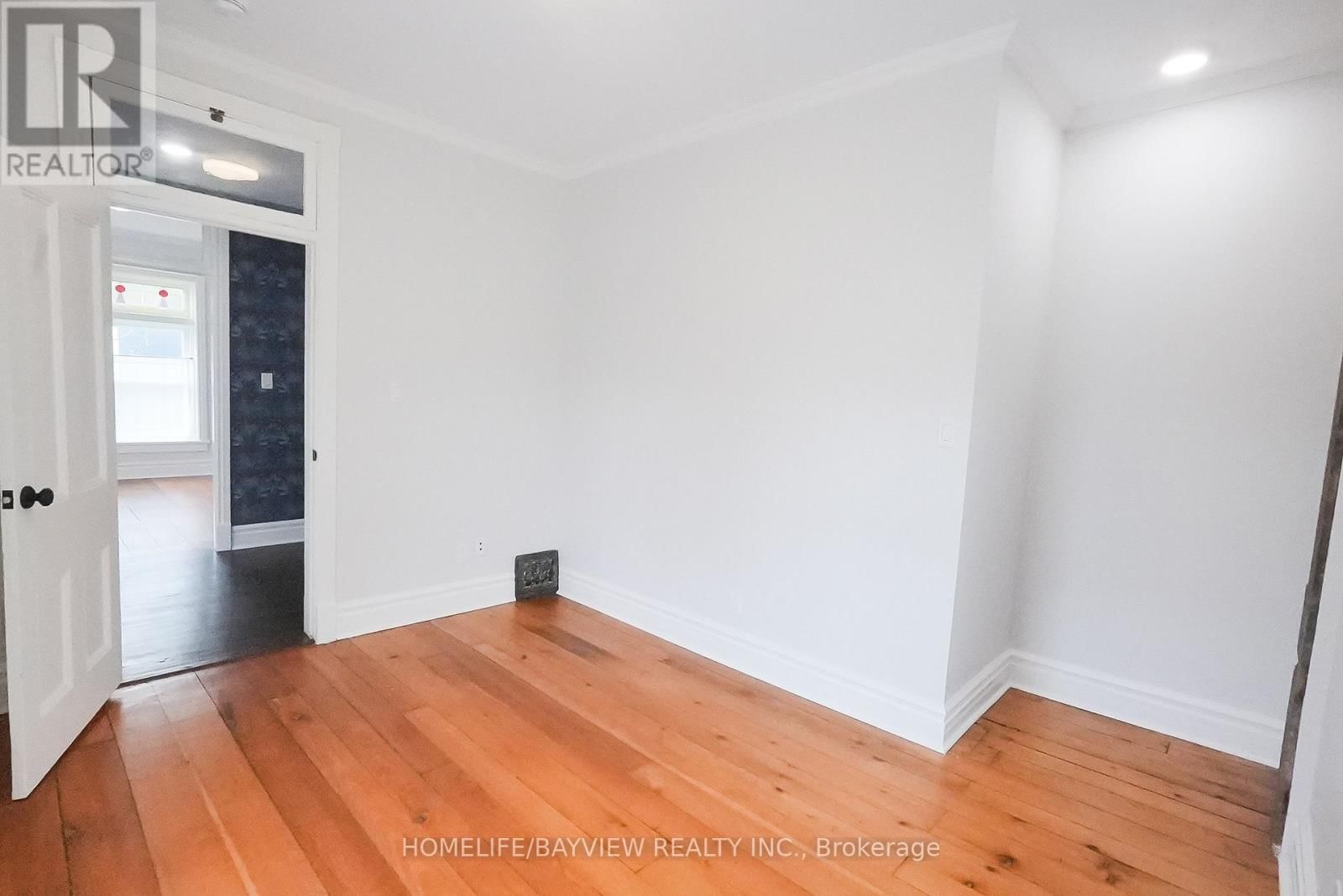 180 & 188 MAIN STREET NORTH Image 26