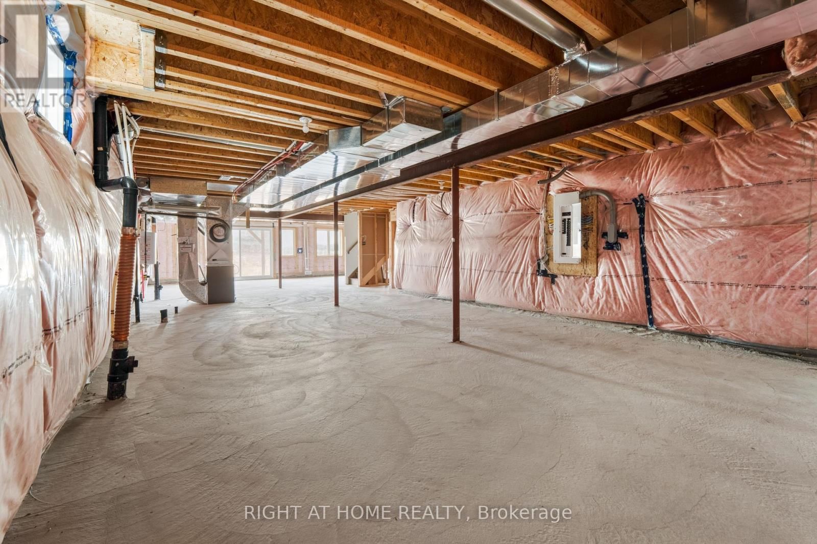 92 CARRIAGE SHOP BEND Image 38