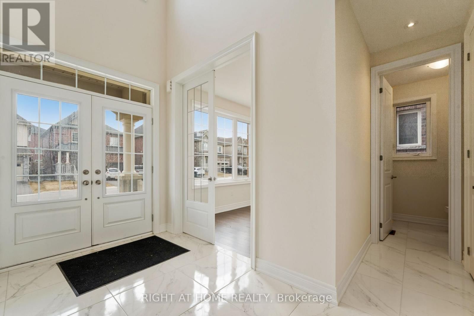 92 CARRIAGE SHOP BEND Image 5