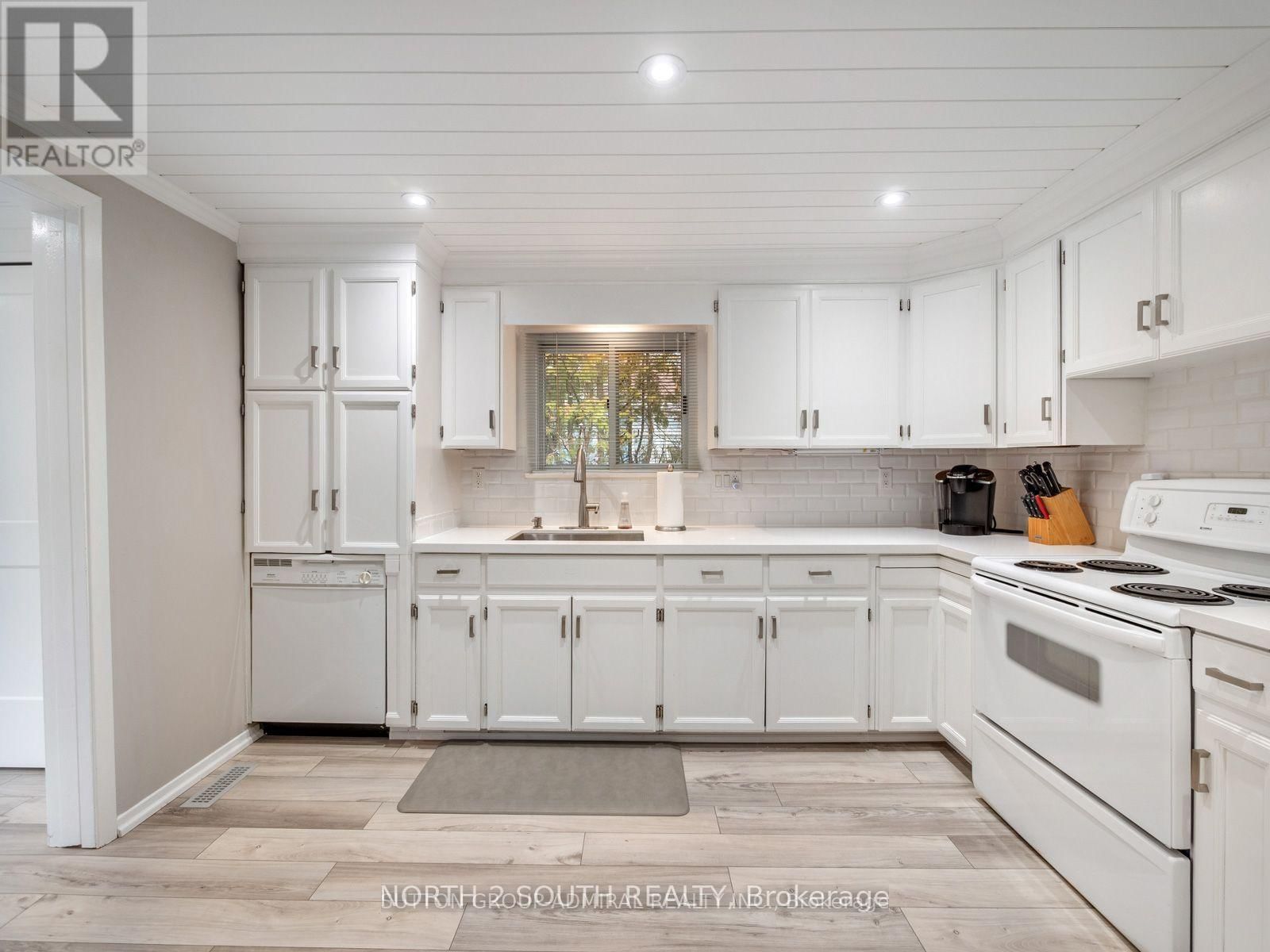 1273 MAPLE ROAD Image 6