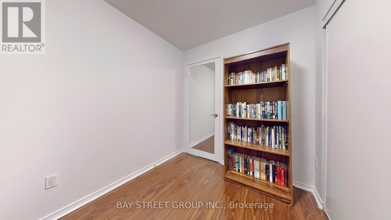 LPH19 - 39 ONEIDA CRESCENT Image 26