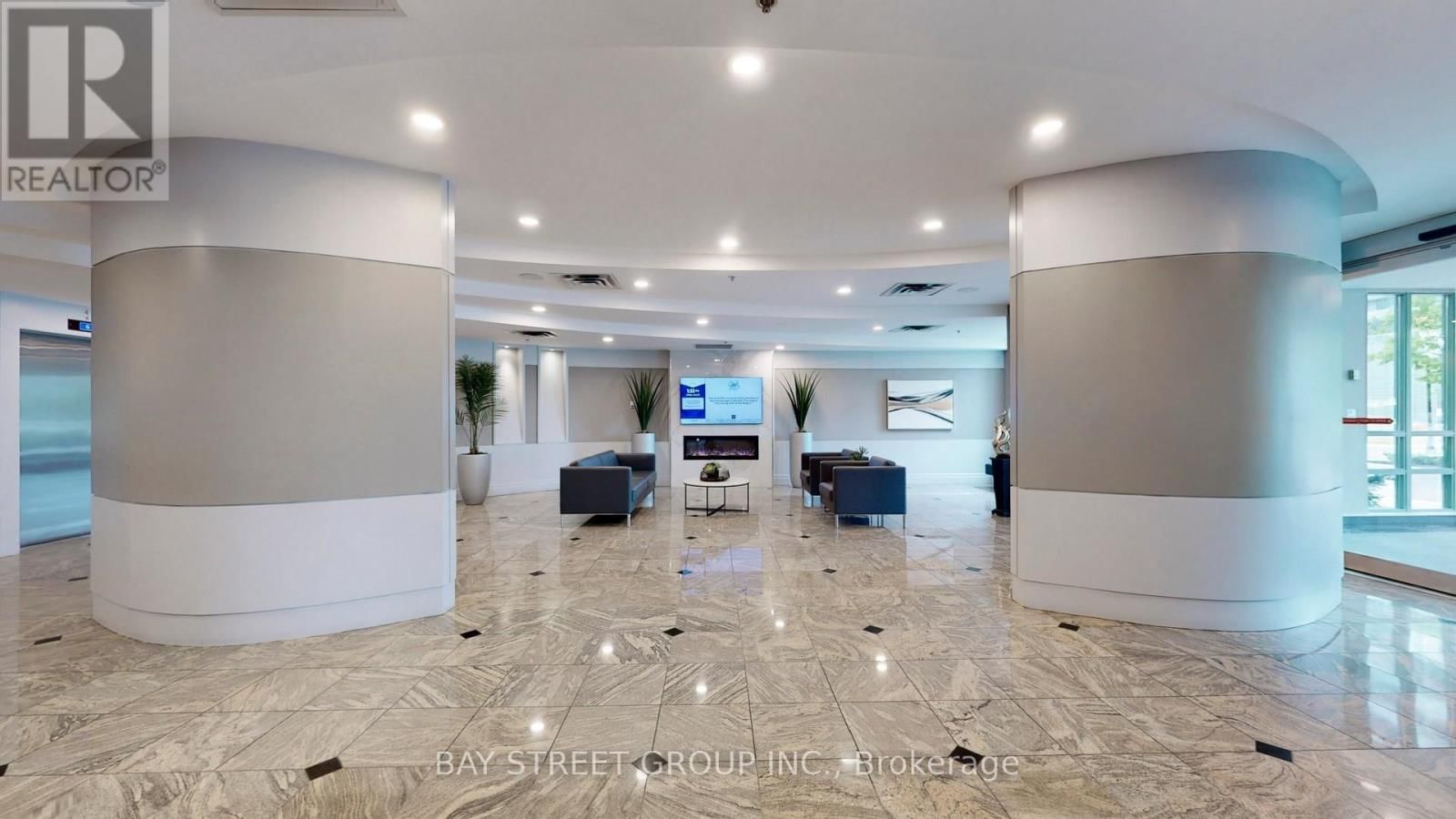 LPH19 - 39 ONEIDA CRESCENT Image 3