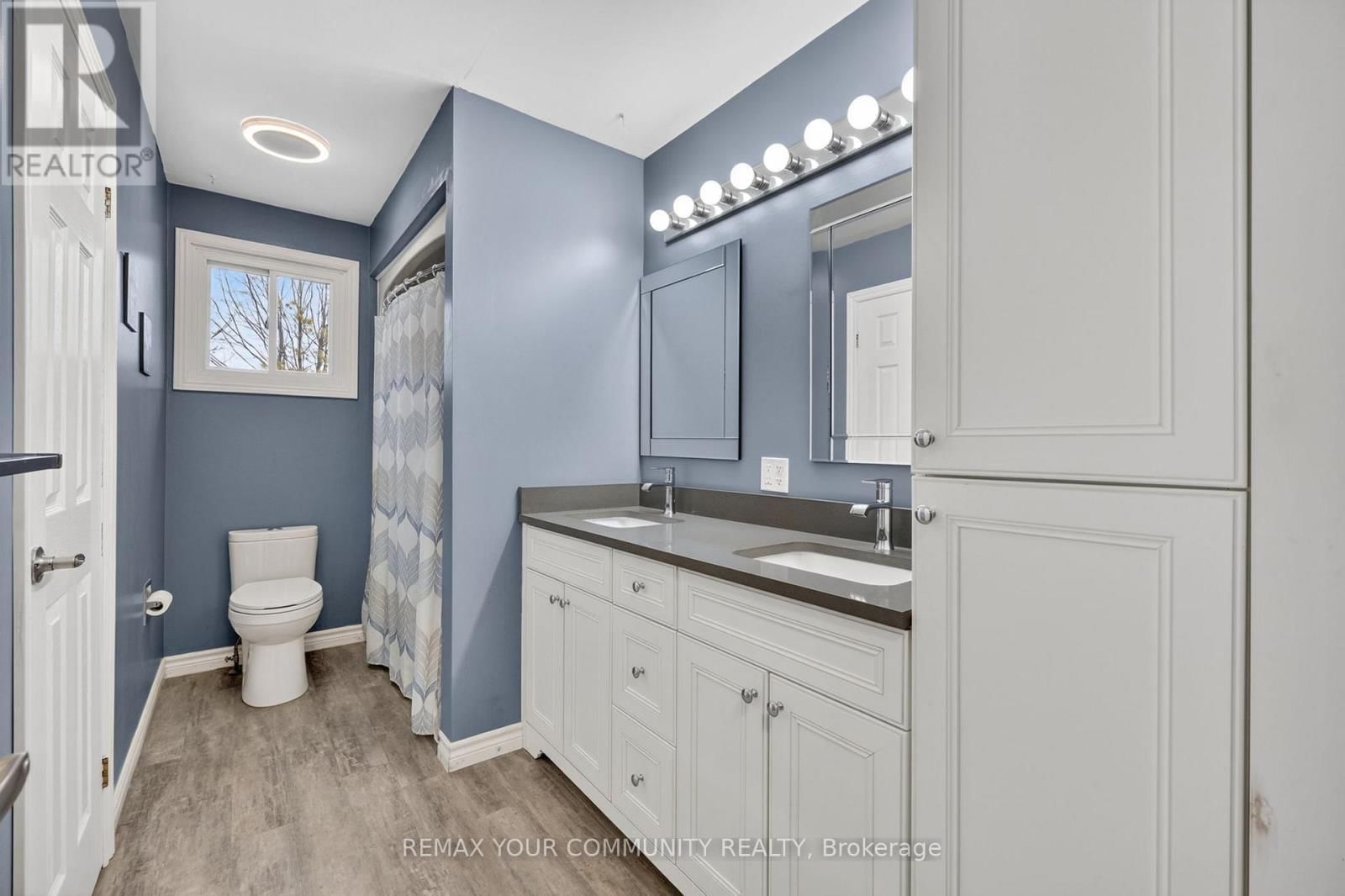 81 CROWN CRESCENT Image 22