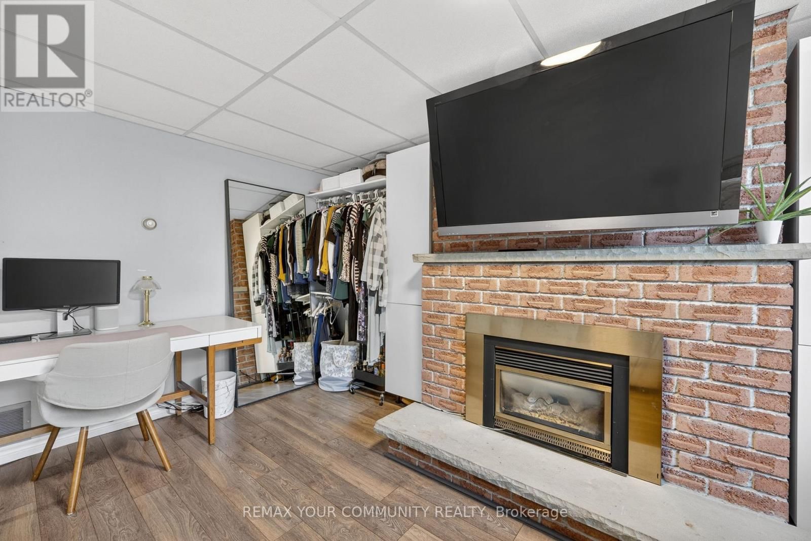 81 CROWN CRESCENT Image 27