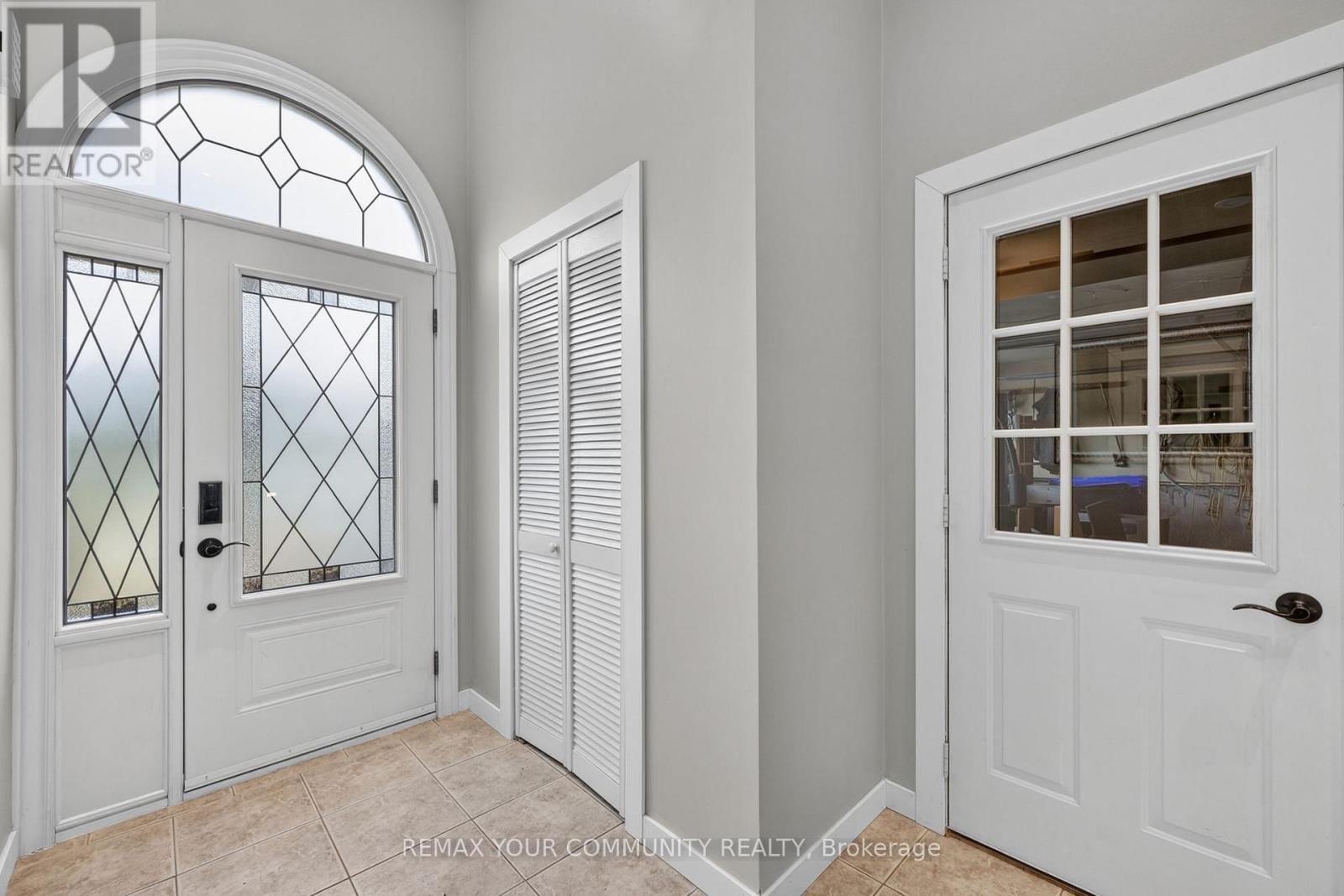 81 CROWN CRESCENT Image 4