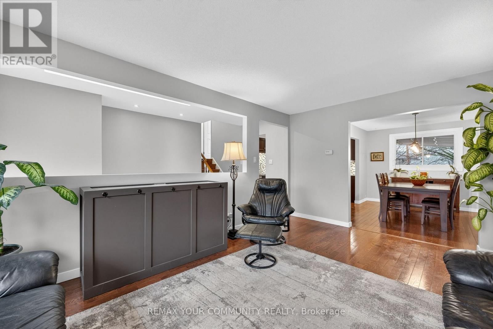 81 CROWN CRESCENT Image 8