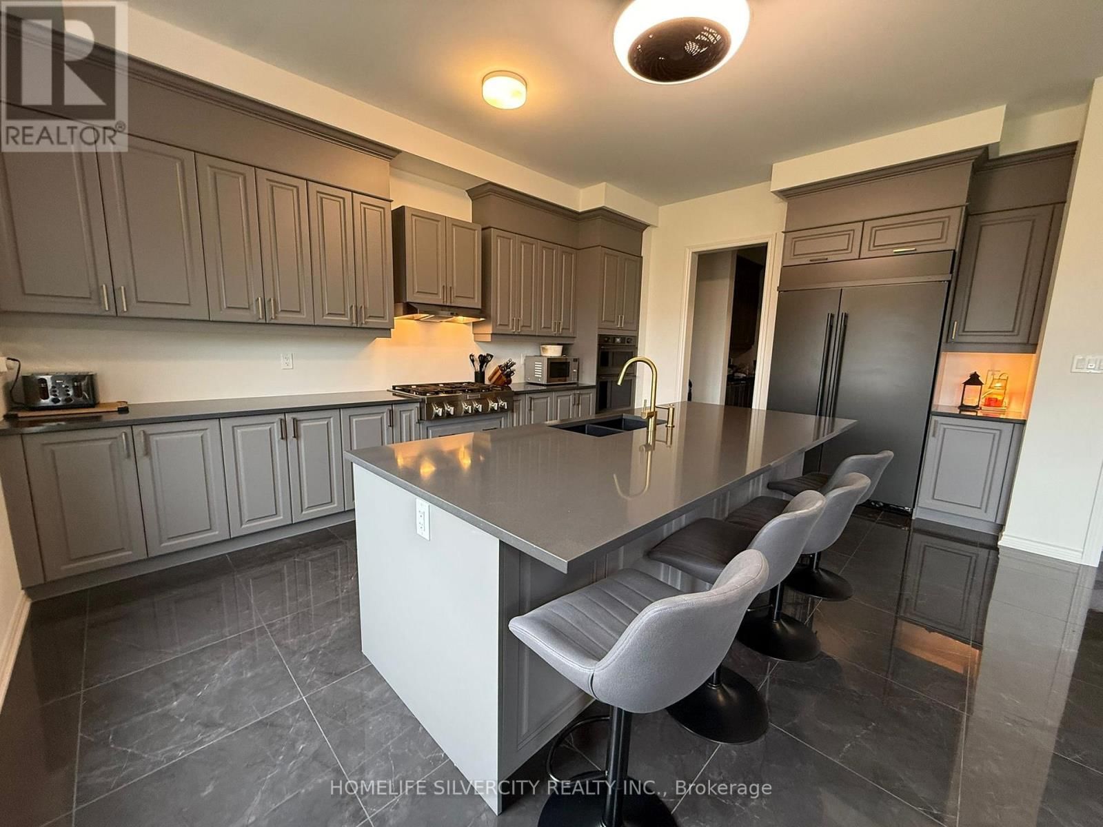 23 MARIGOLD BOULEVARD EAST Image 7