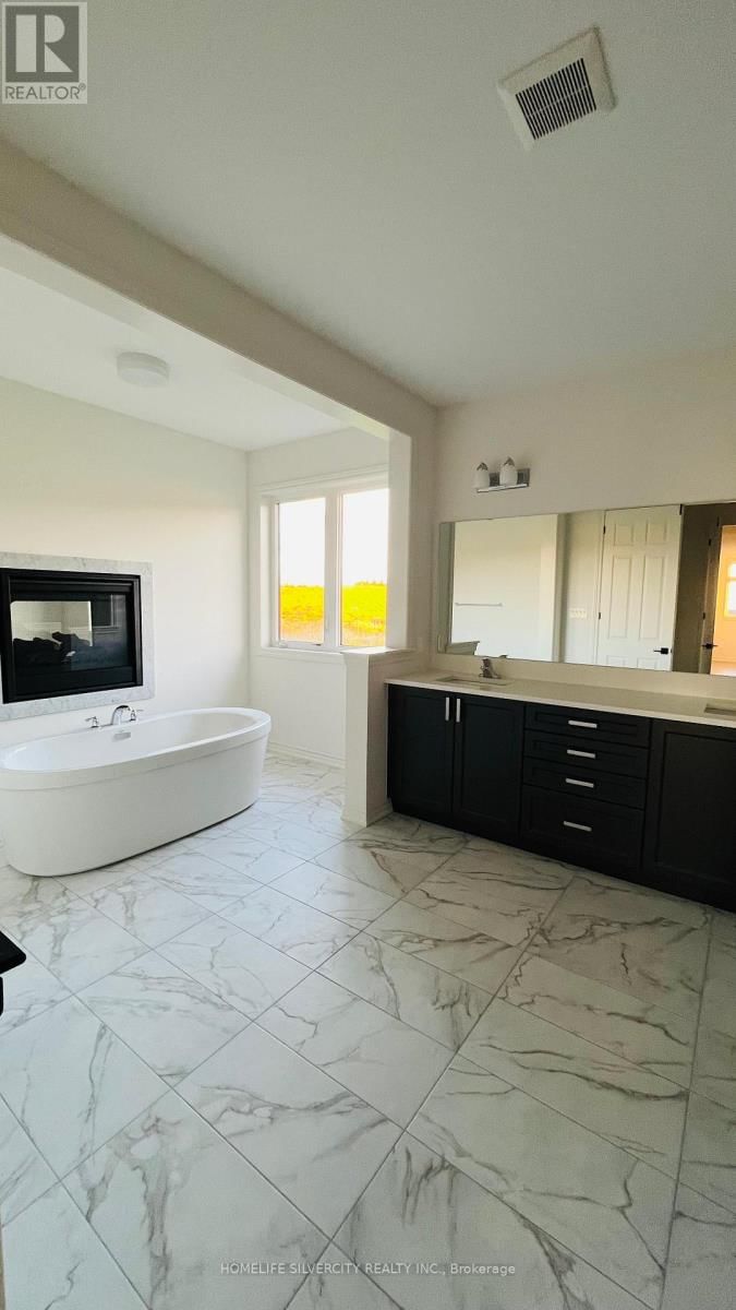 23 MARIGOLD BOULEVARD EAST Image 9