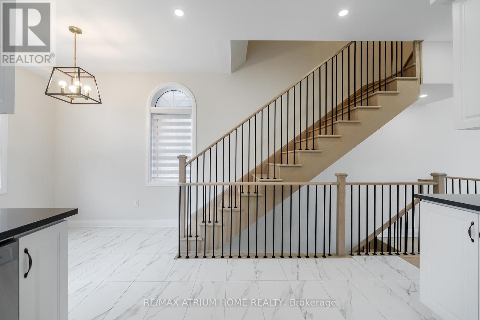 9797 KEELE STREET Image 15