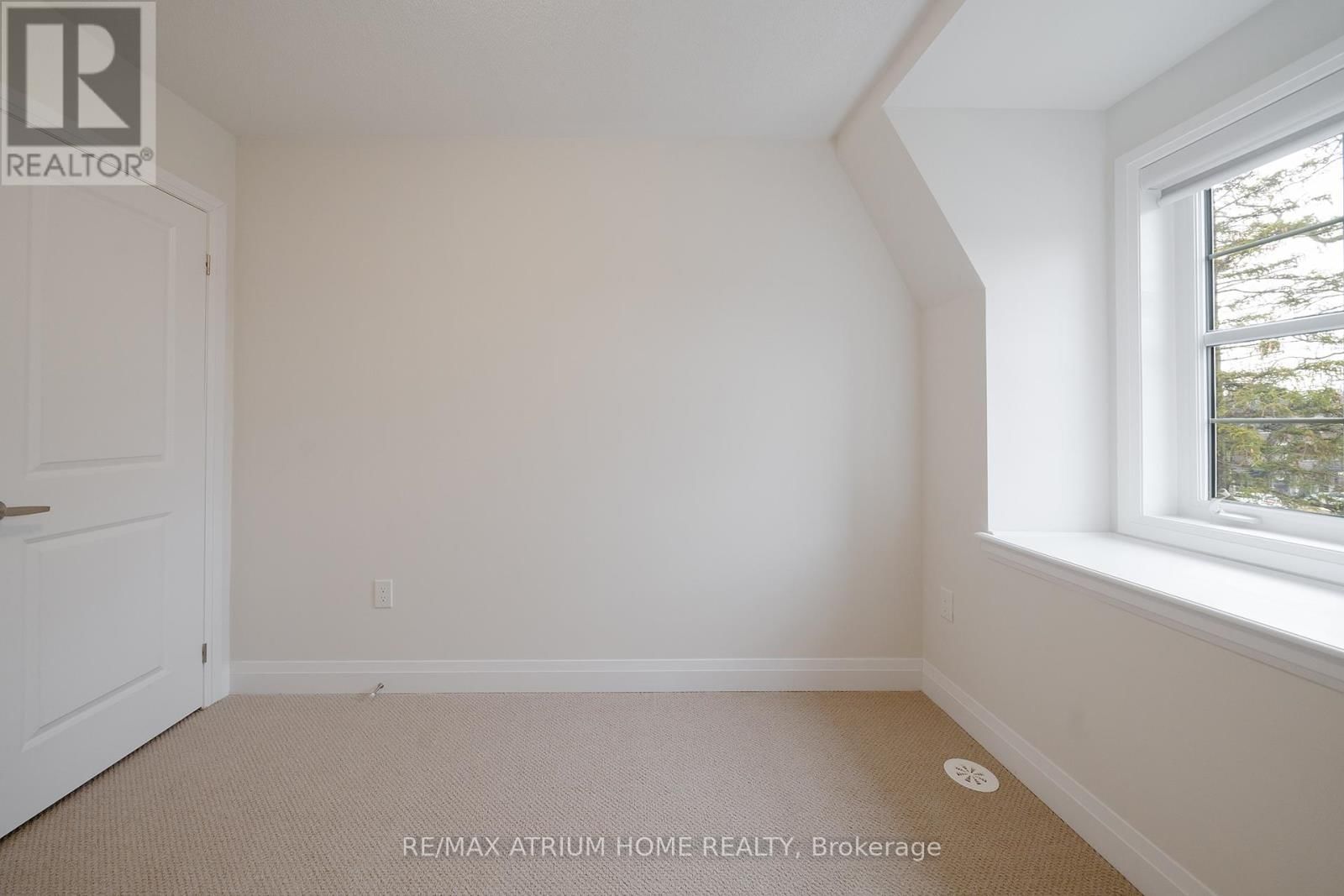 9797 KEELE STREET Image 30