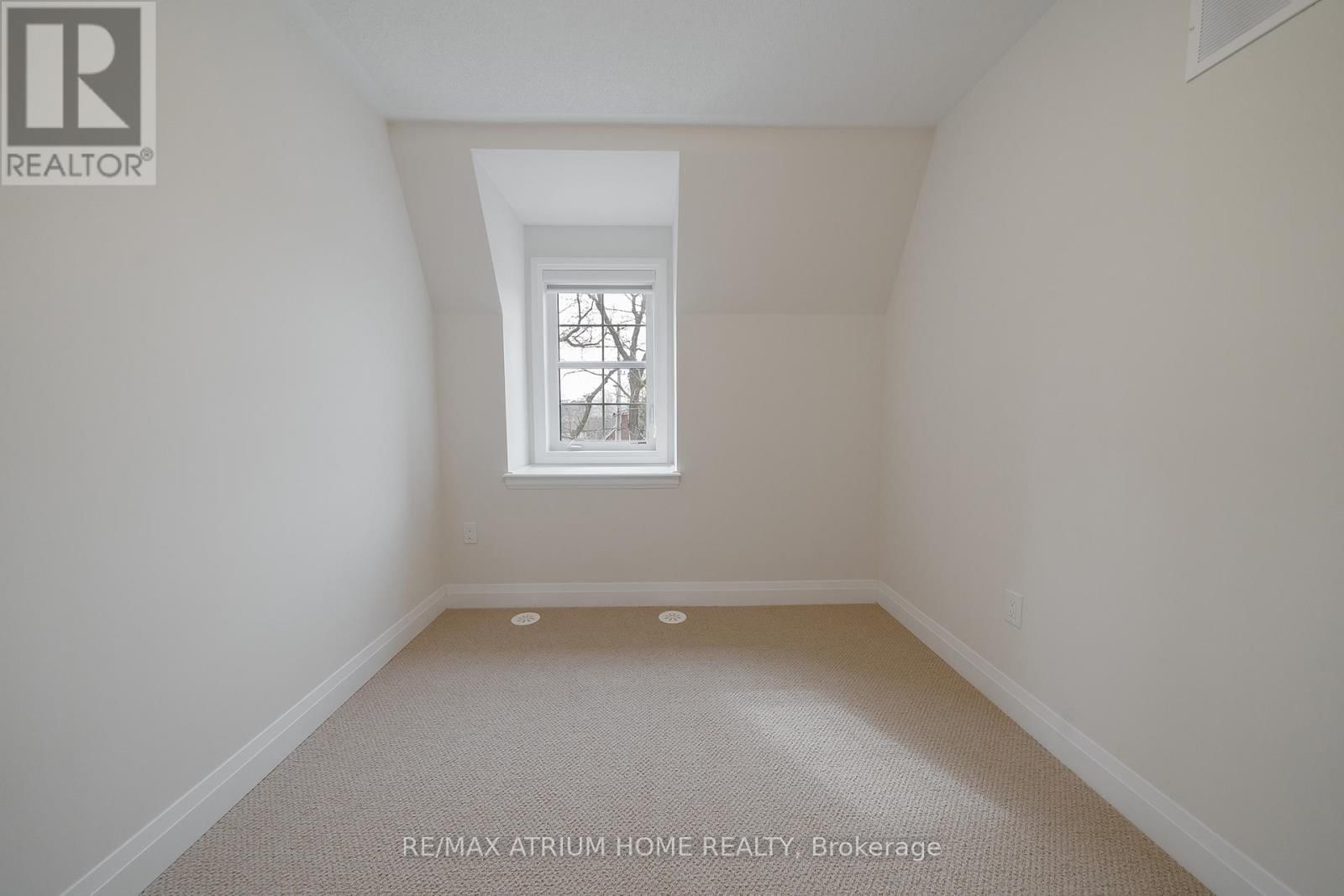 9797 KEELE STREET Image 33