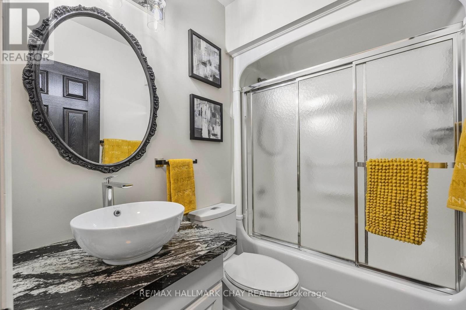 1 FORTUNA CIRCLE Image 11