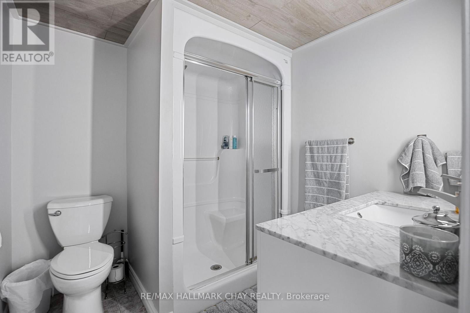 1 FORTUNA CIRCLE Image 35