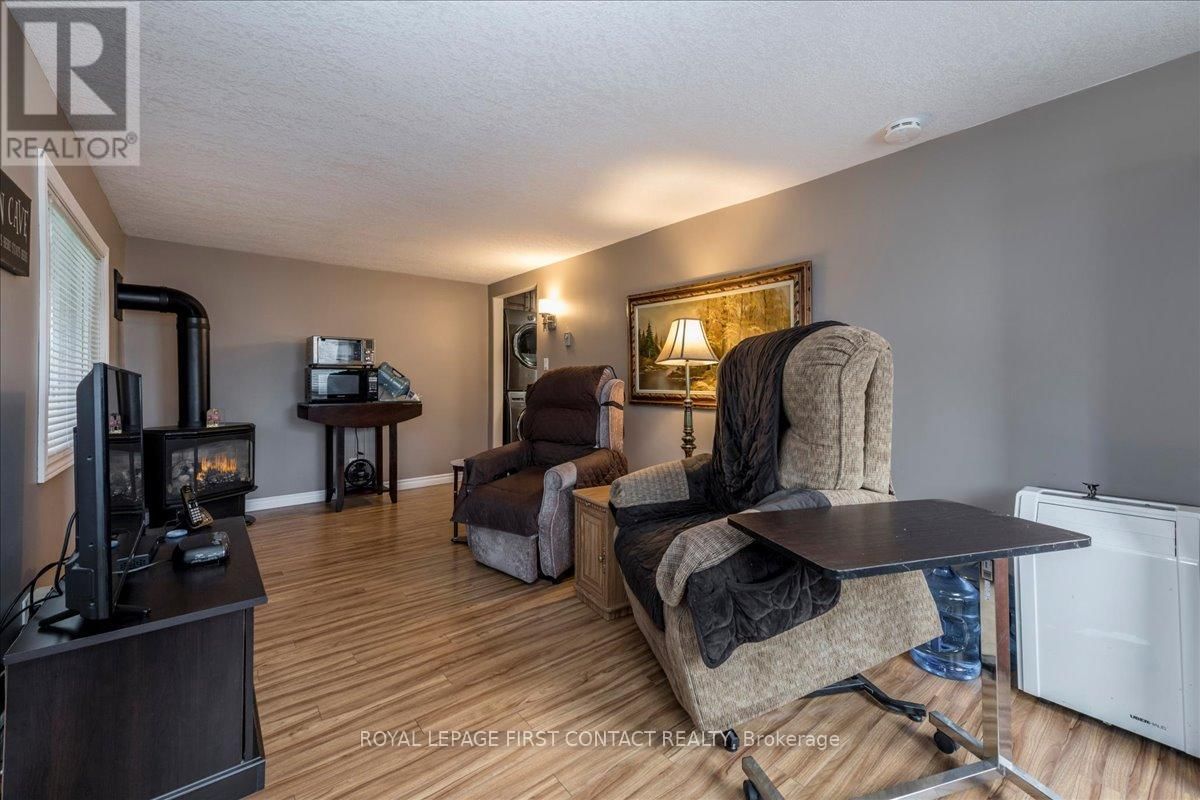 50 LINDEN LANE Image 15