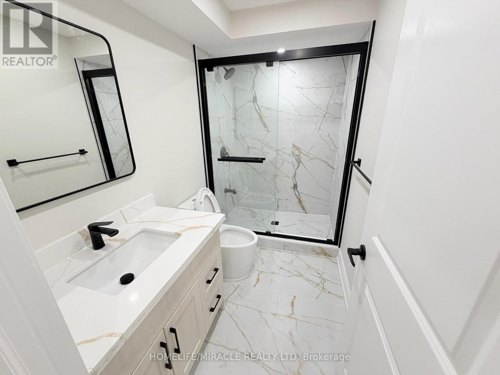 Bsmt - 8 REIGN LANE Image 18