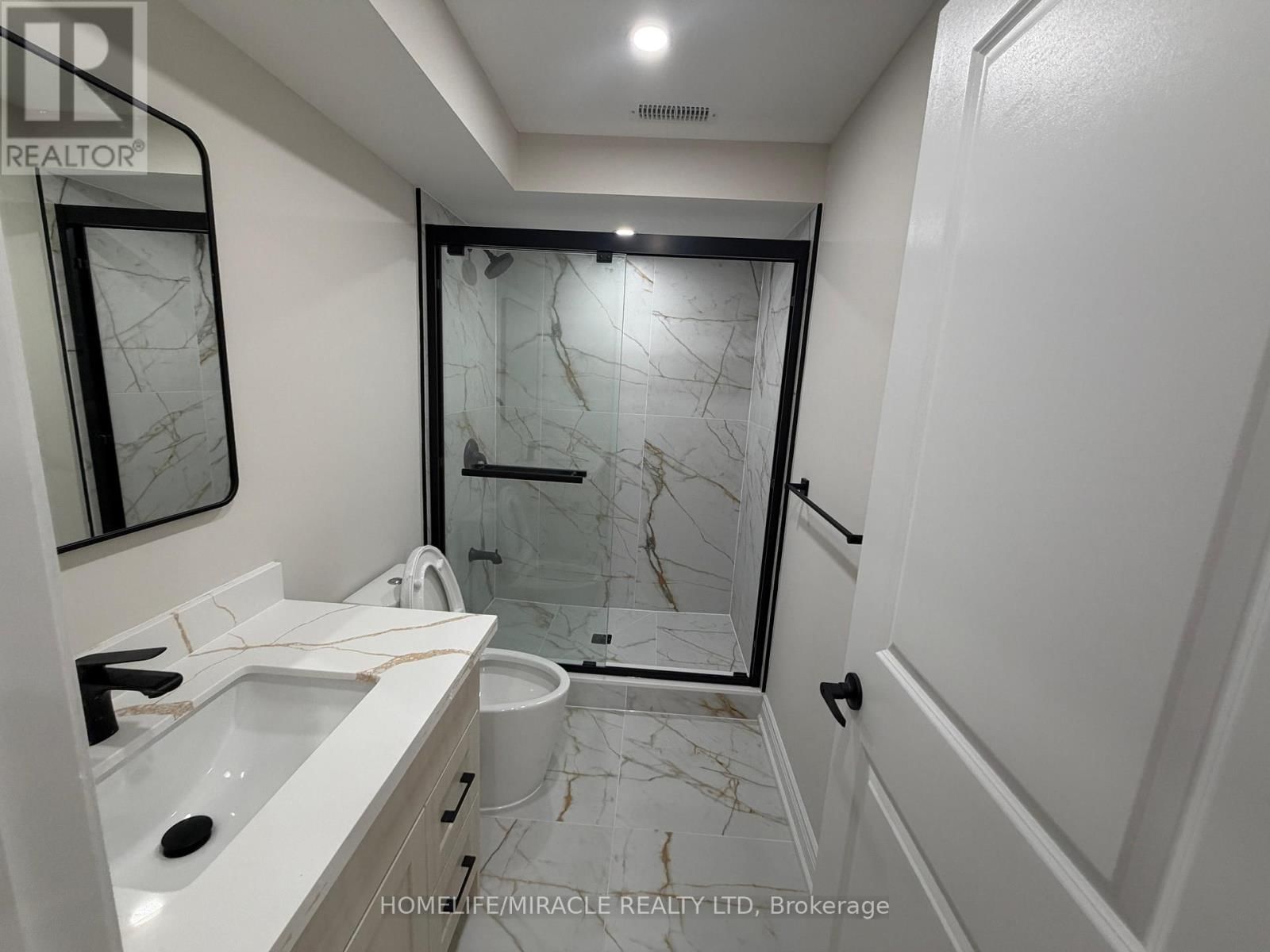 Bsmt - 8 REIGN LANE Image 19