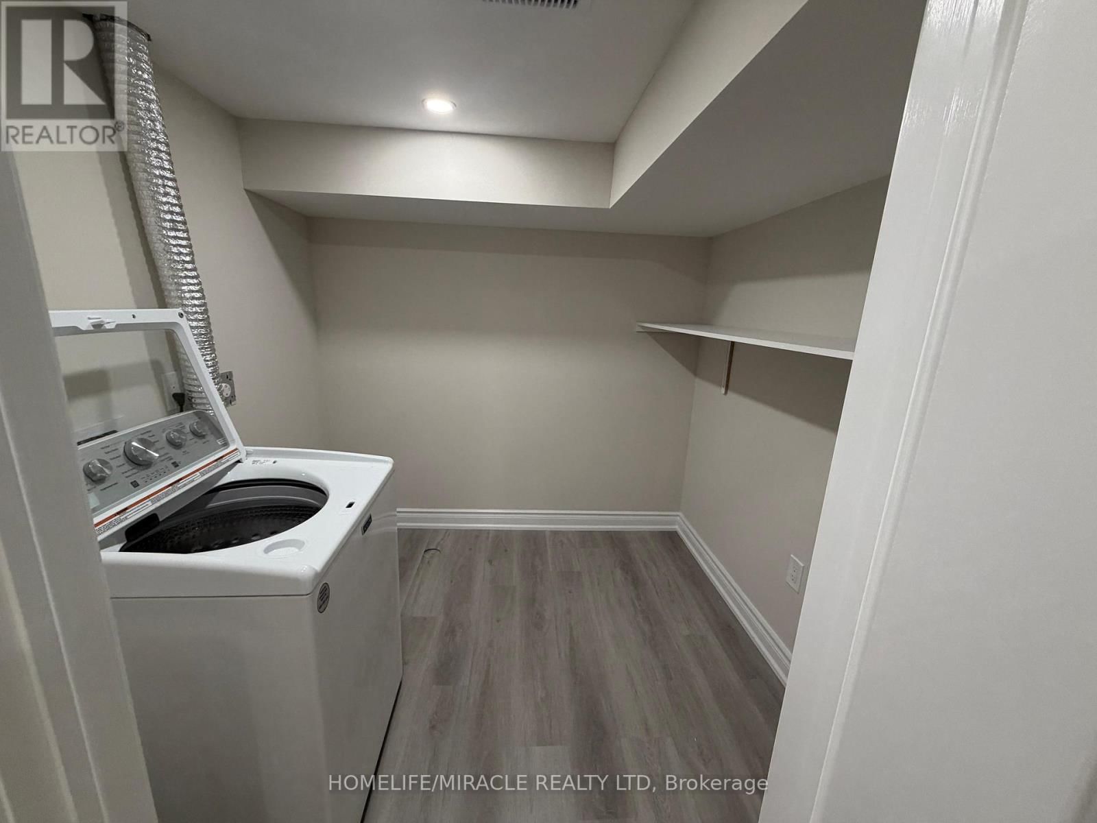 Bsmt - 8 REIGN LANE Image 20