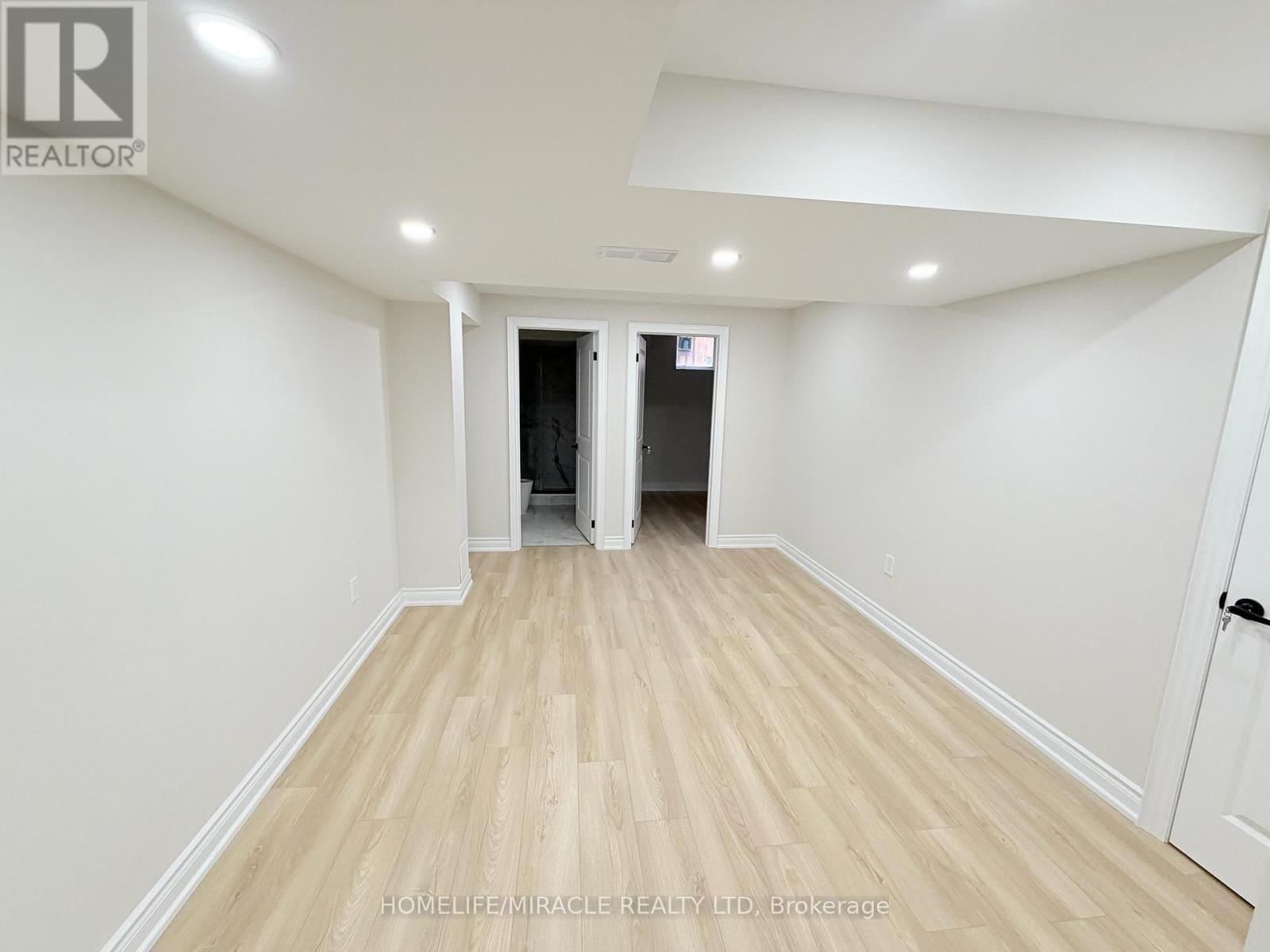 Bsmt - 8 REIGN LANE Image 7