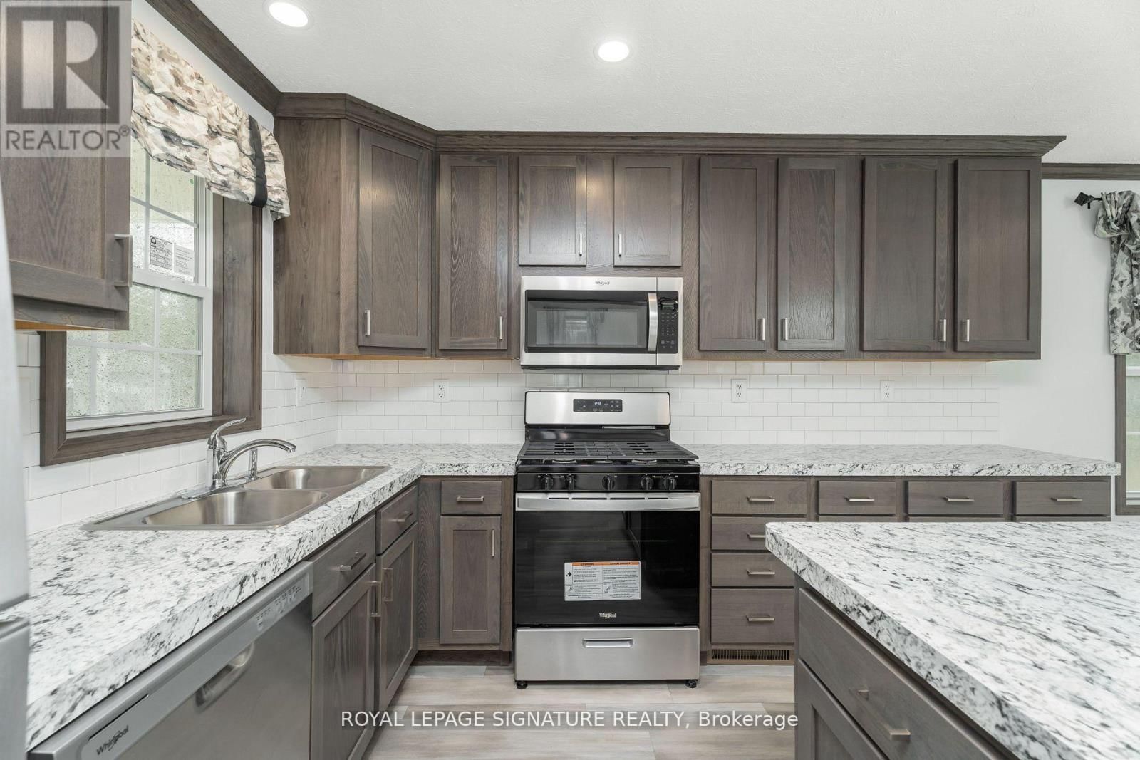 12 BRIARWOOD PLACE Image 16