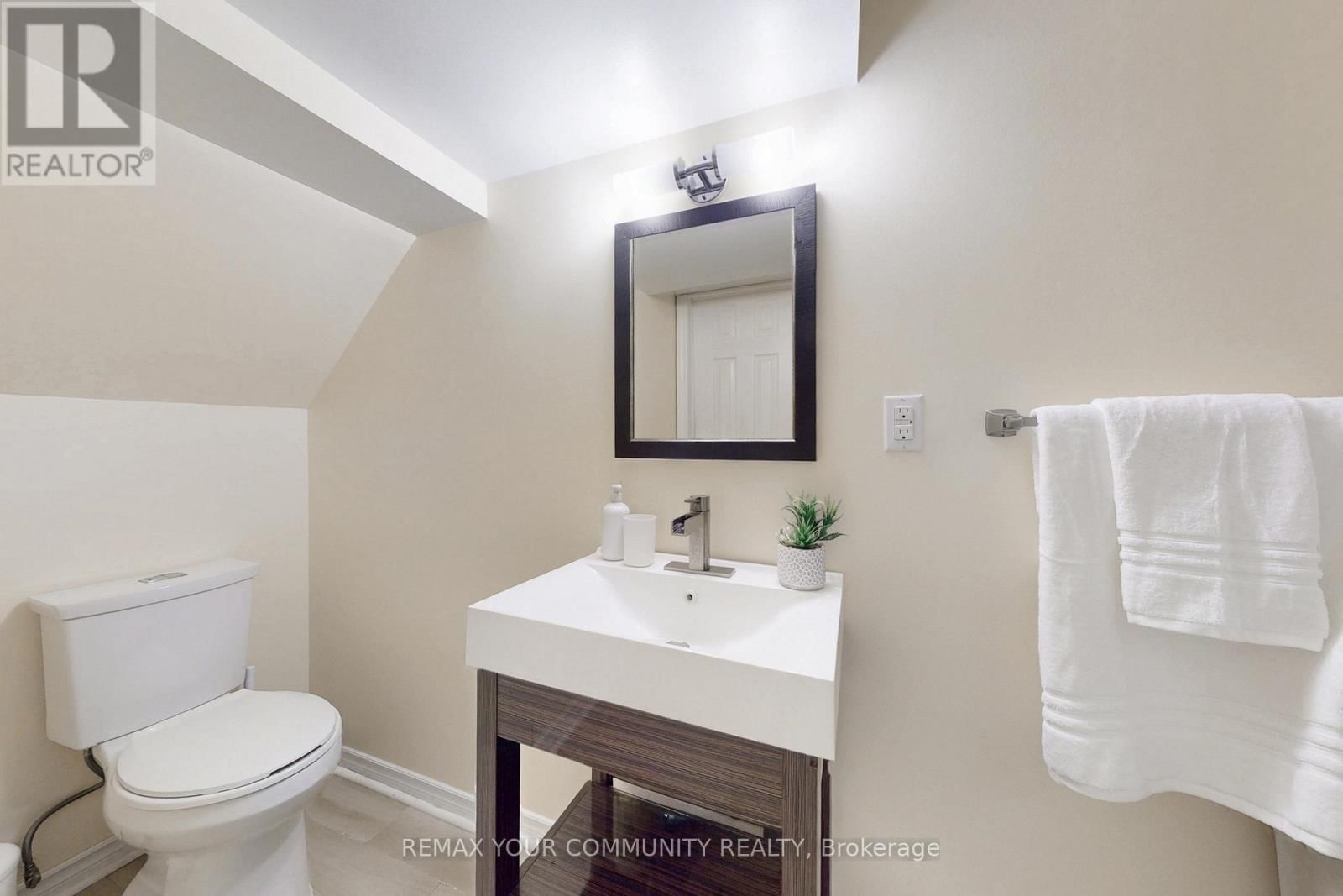 139 ASCALON DRIVE Image 32